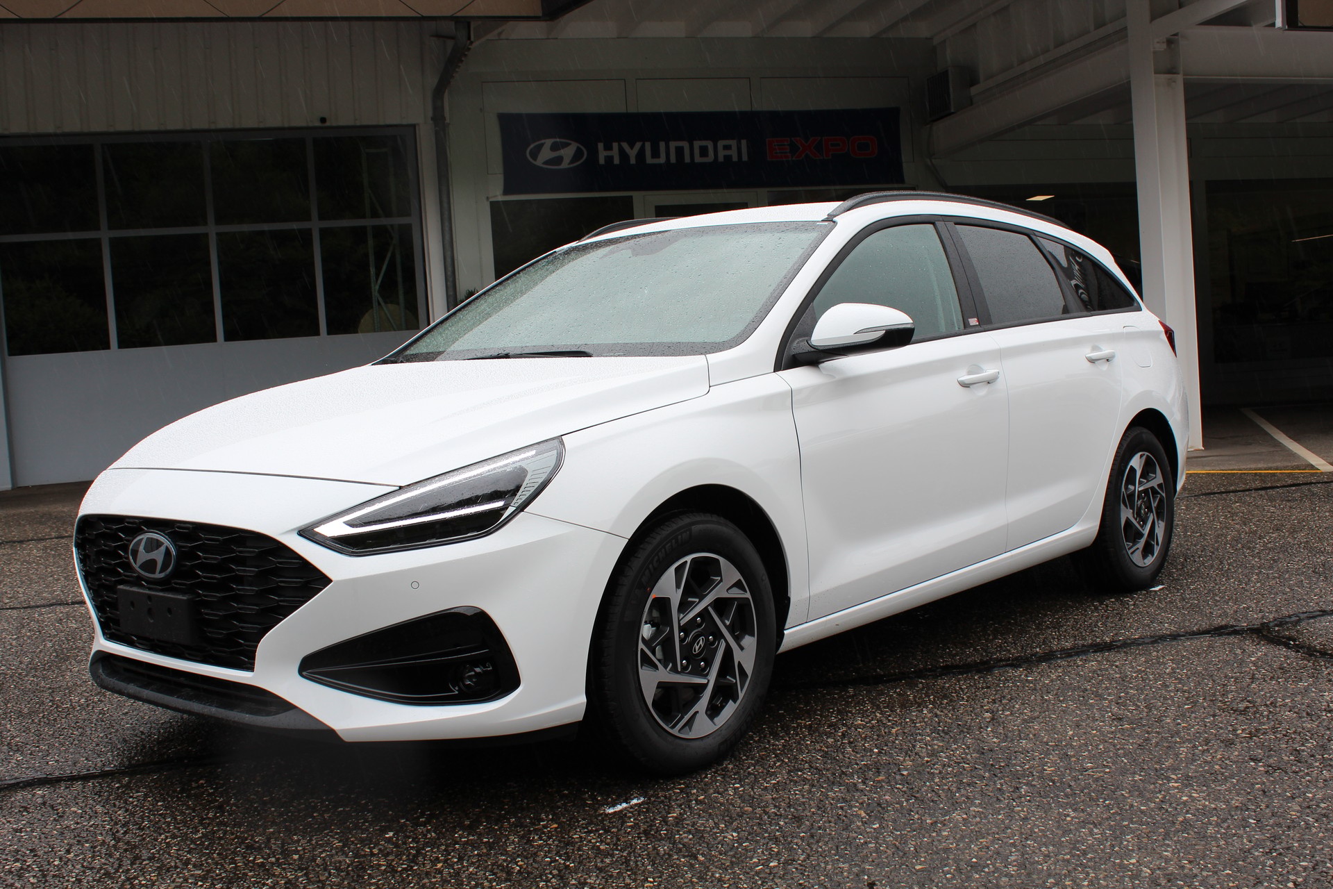 HYUNDAI i30 Wagon 1.5 T-GDi Amplia 48V MH DCT( FaceliftMy25)-image-5