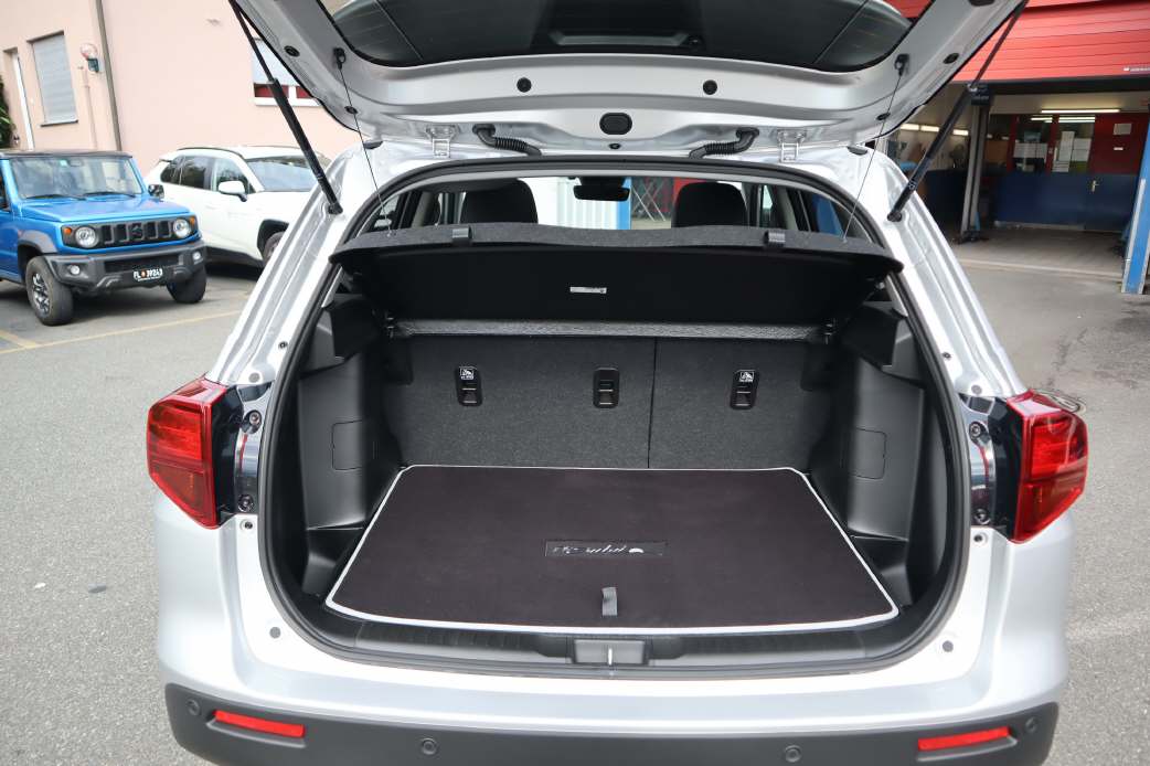 SUZUKI Vitara 1.5 Piz Sulai Top Hybrid 4x4-image-3