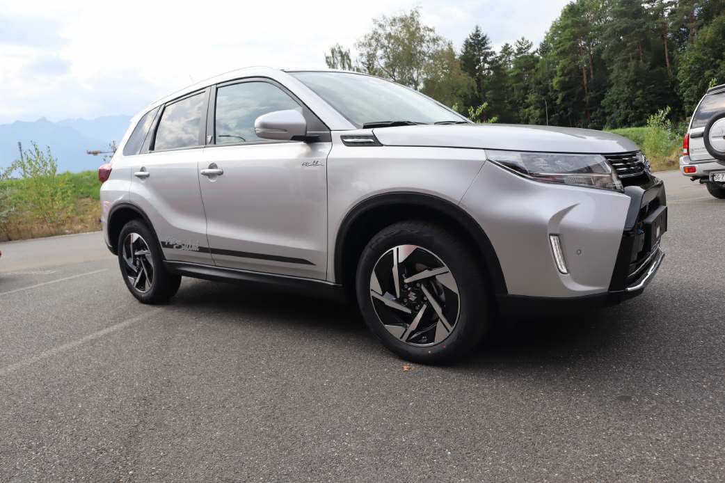 SUZUKI Vitara 1.5 Piz Sulai Top Hybrid 4x4-image-2