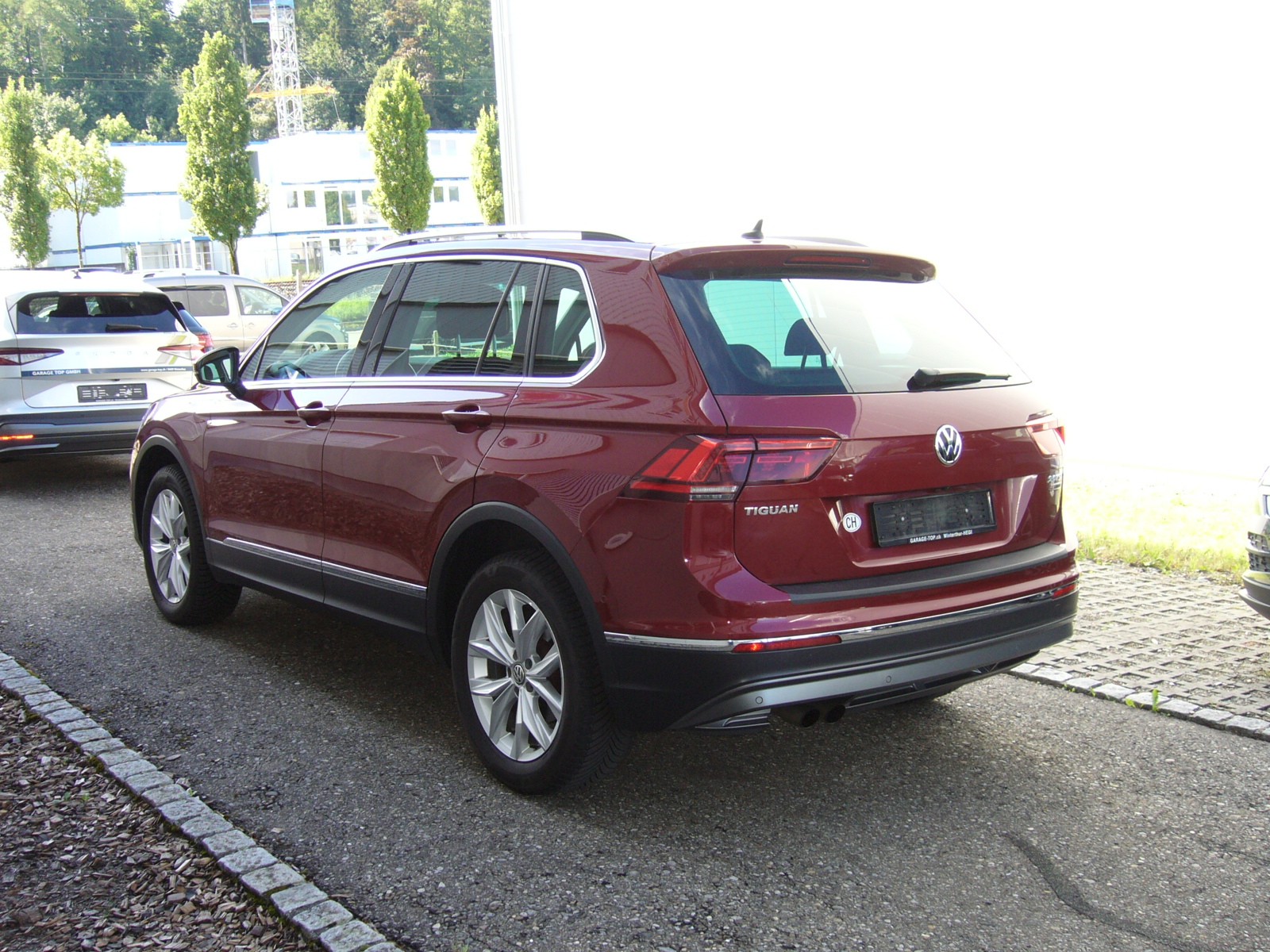 VW Tiguan 2.0TSI Highline 4Motion DSG 180 PS-showroom-element-3