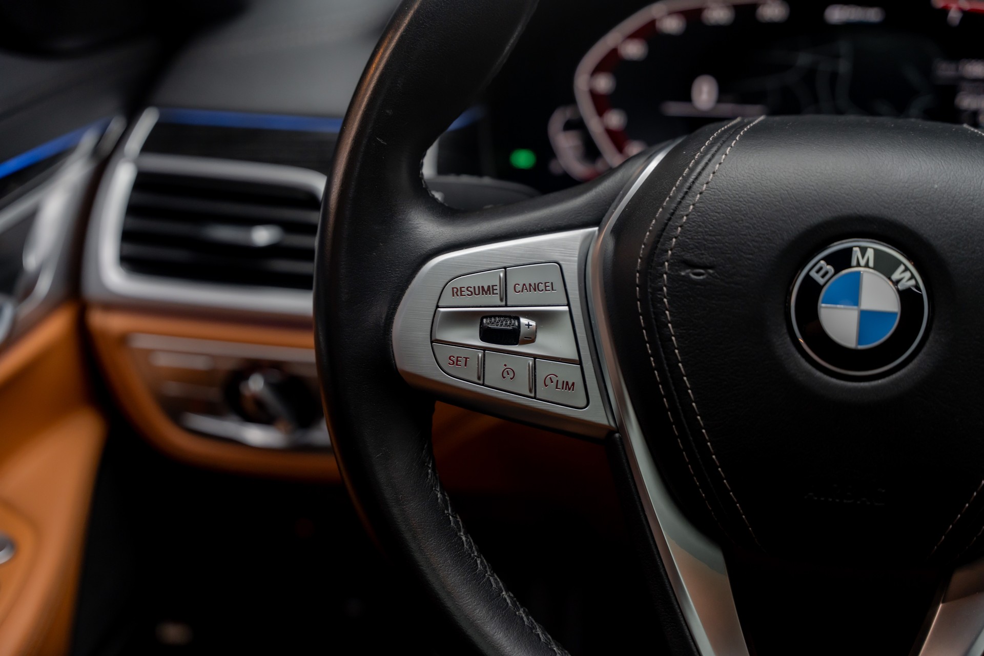 BMW 745Le xDrive Steptronic-image-22