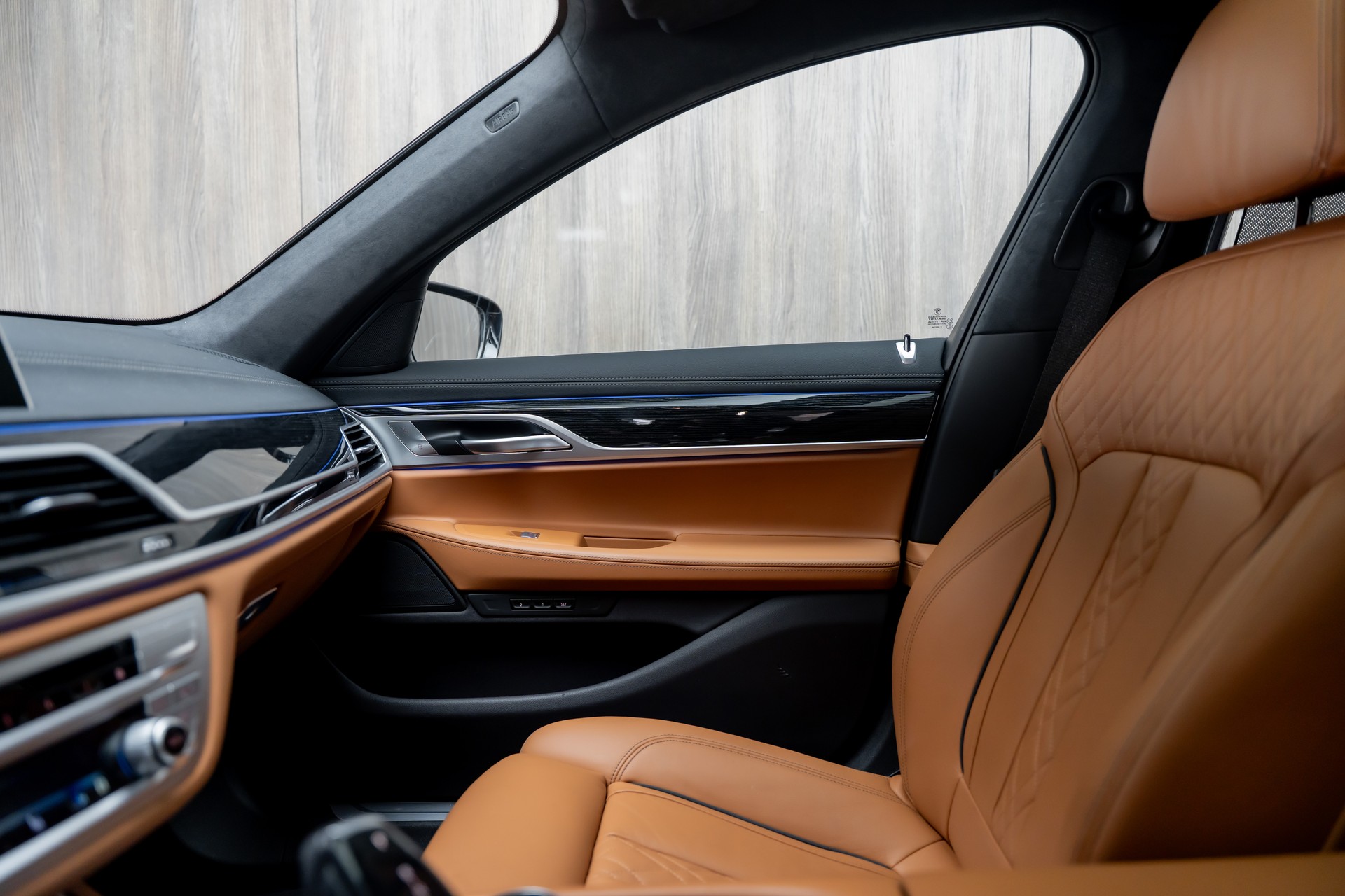BMW 745Le xDrive Steptronic-image-19