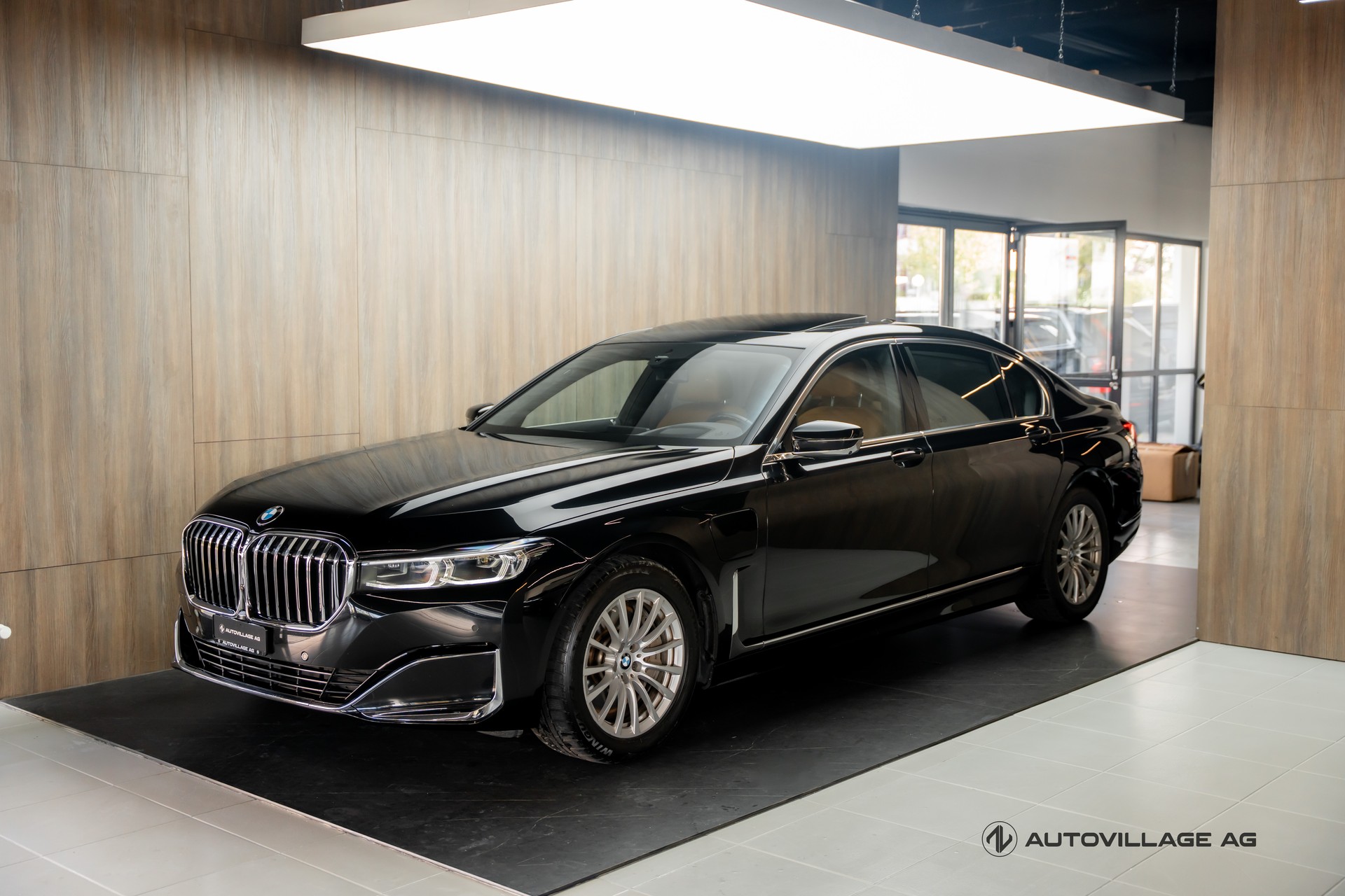 BMW 745Le xDrive Steptronic