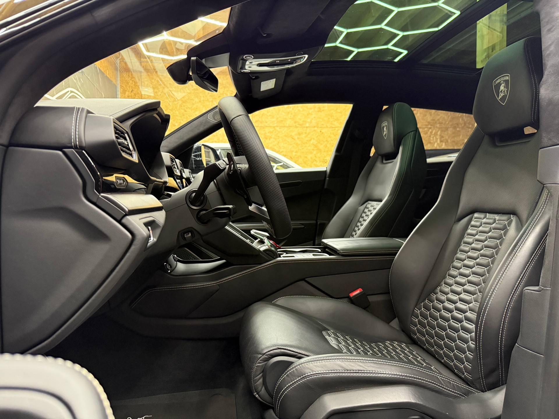 LAMBORGHINI Urus E-Gear "Facelift"-image-7