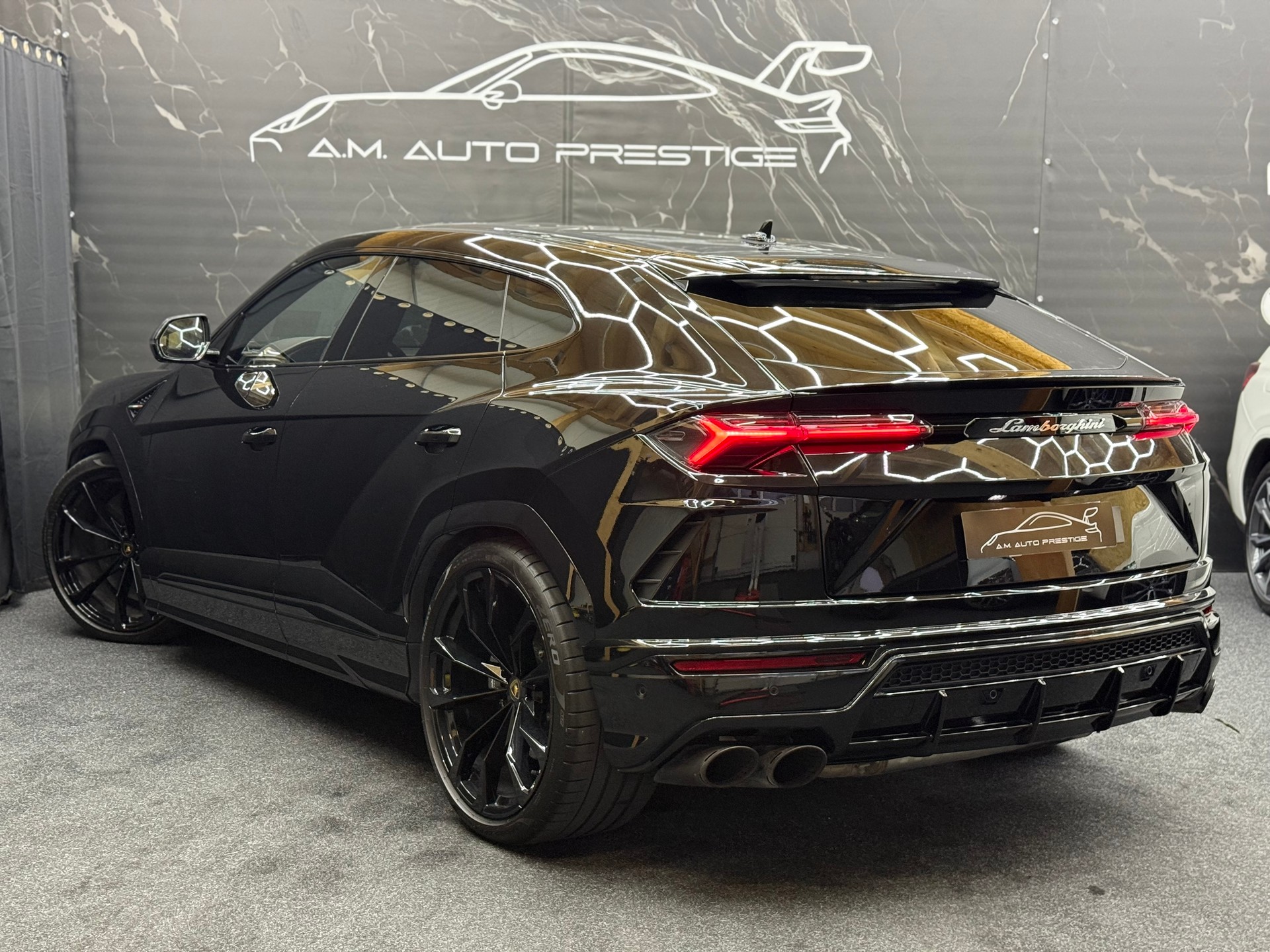LAMBORGHINI Urus E-Gear "Facelift"-image-5