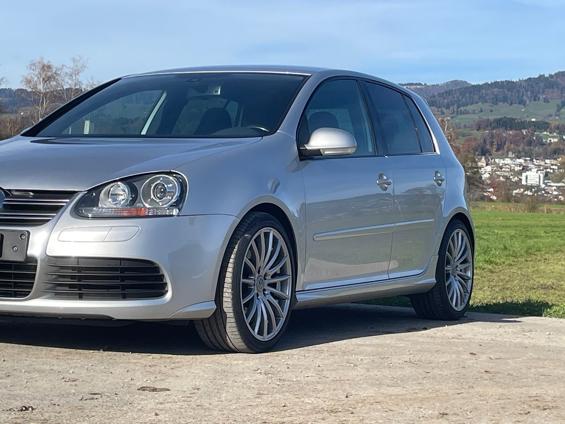 VW Golf V R32 4Motion-image-4