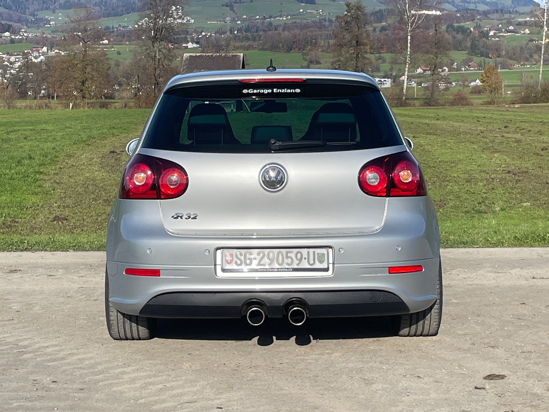 VW Golf V R32 4Motion-image-7