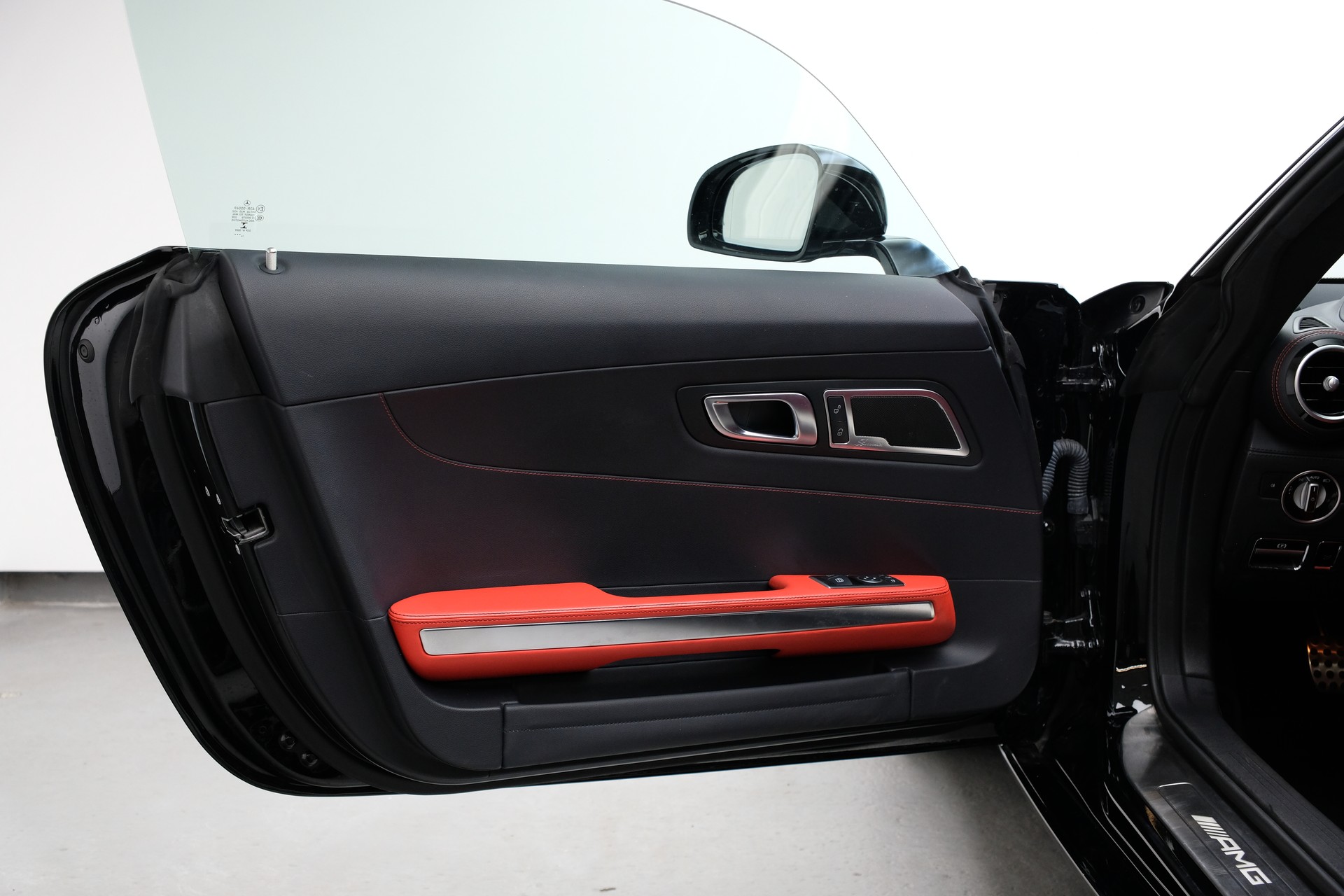 MERCEDES-BENZ AMG GT S Speedshift DCT-image-24