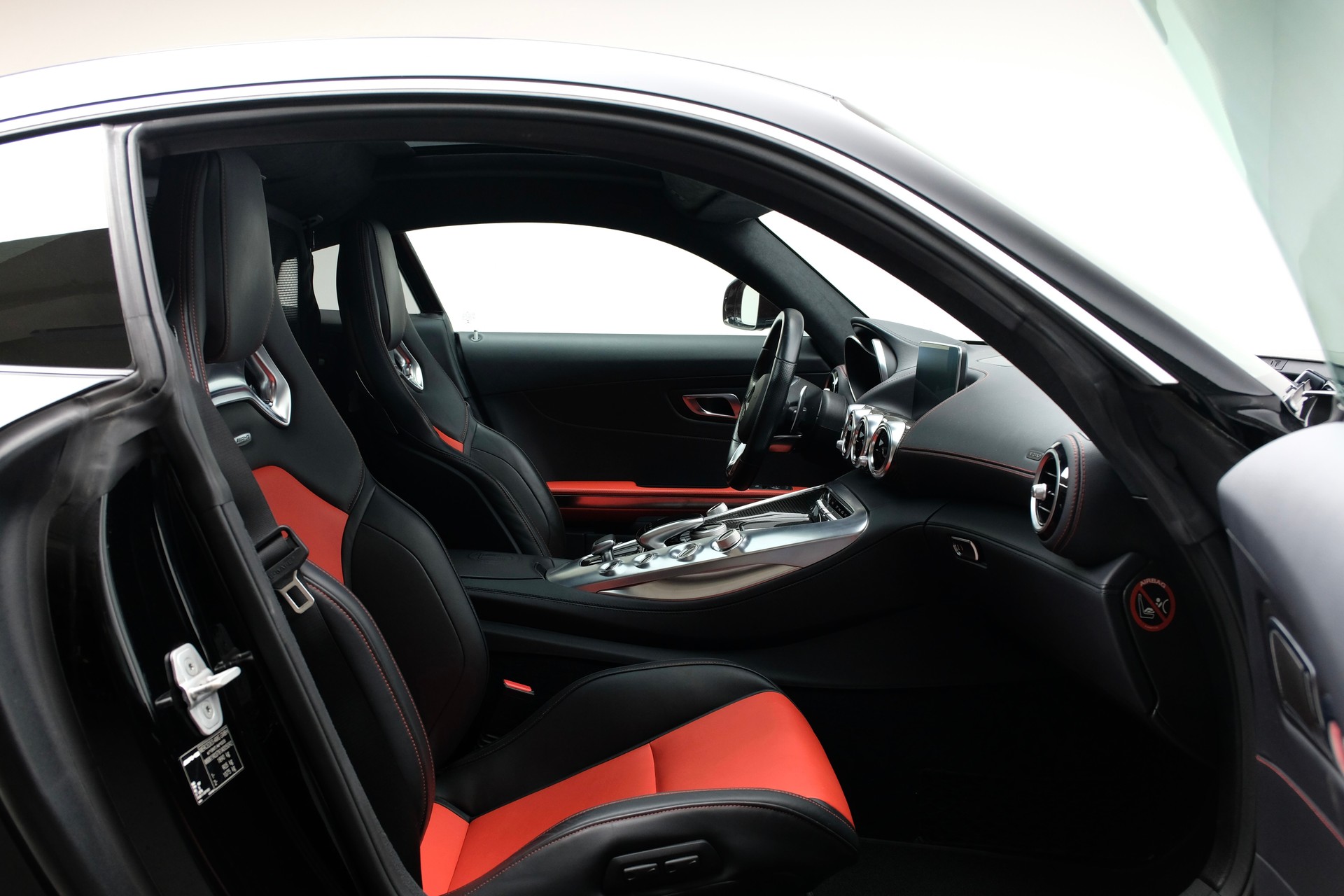 MERCEDES-BENZ AMG GT S Speedshift DCT-image-16