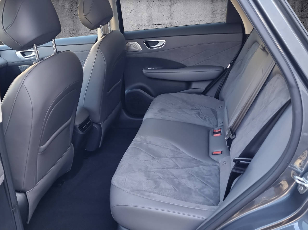 MG S6 EV 77 kWh Luxury 4WD-image-7