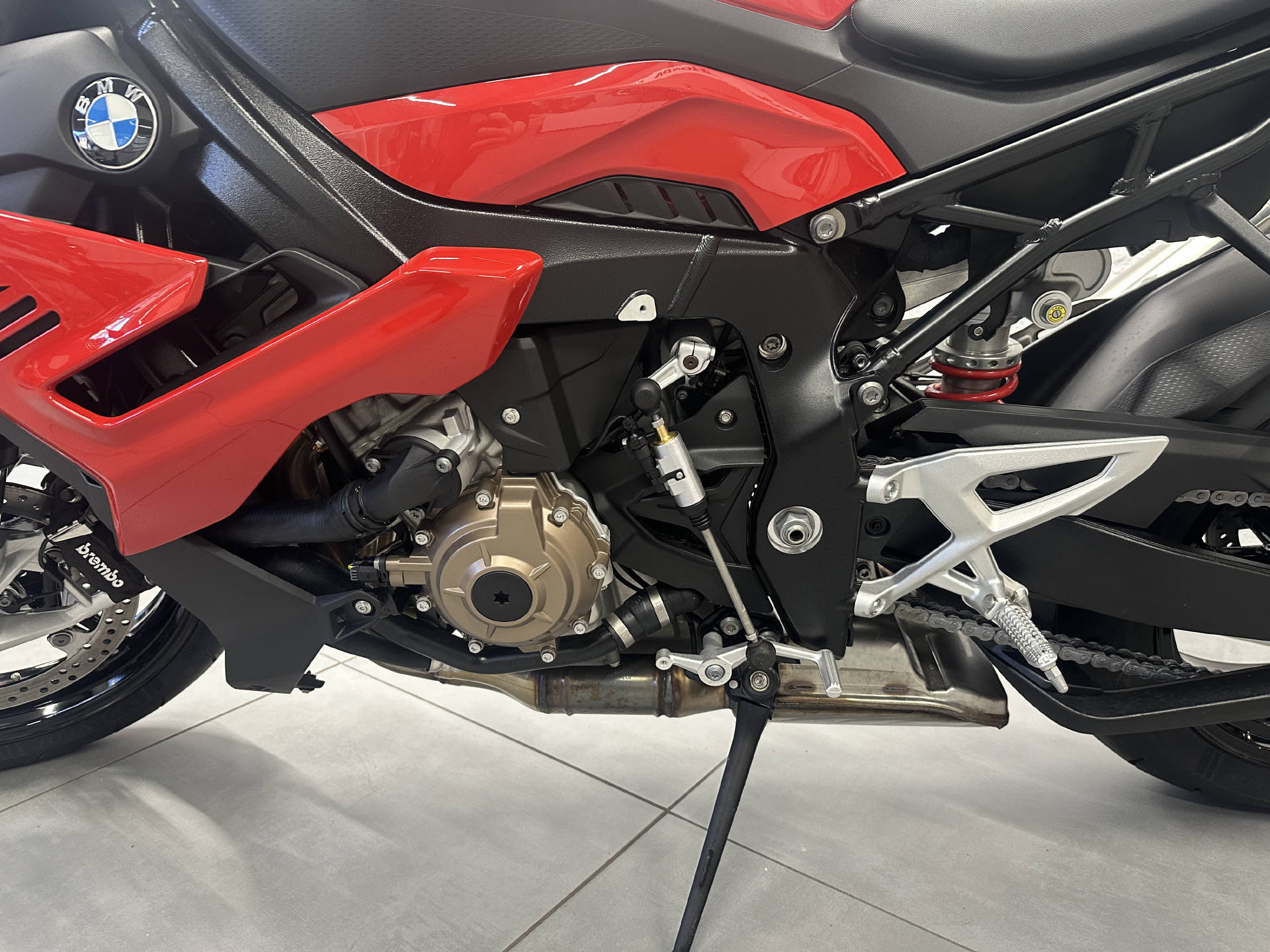BMW S 1000 R | Neuwertig | 25 km | ABS+DTC | Griffheizung | ab MFK-image-9