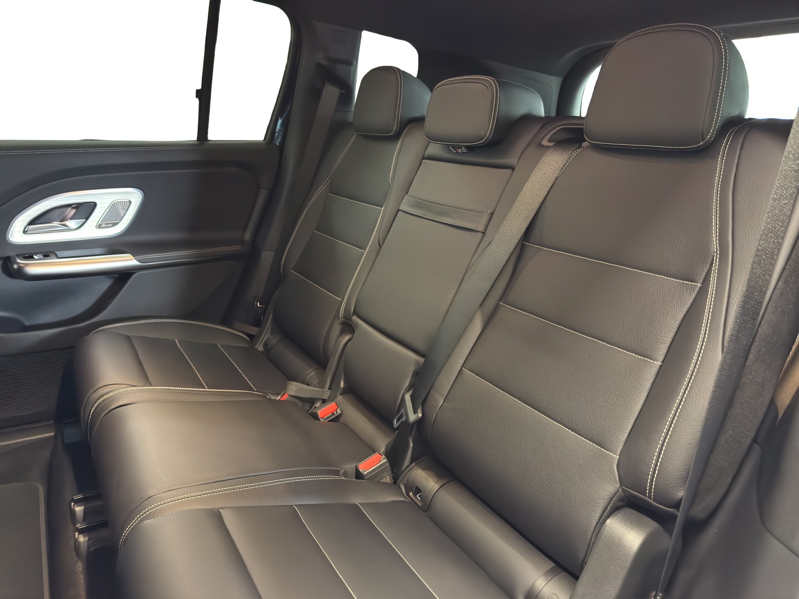 MERCEDES-BENZ GLB 350 85kWh EQ 4 Matic-image-17