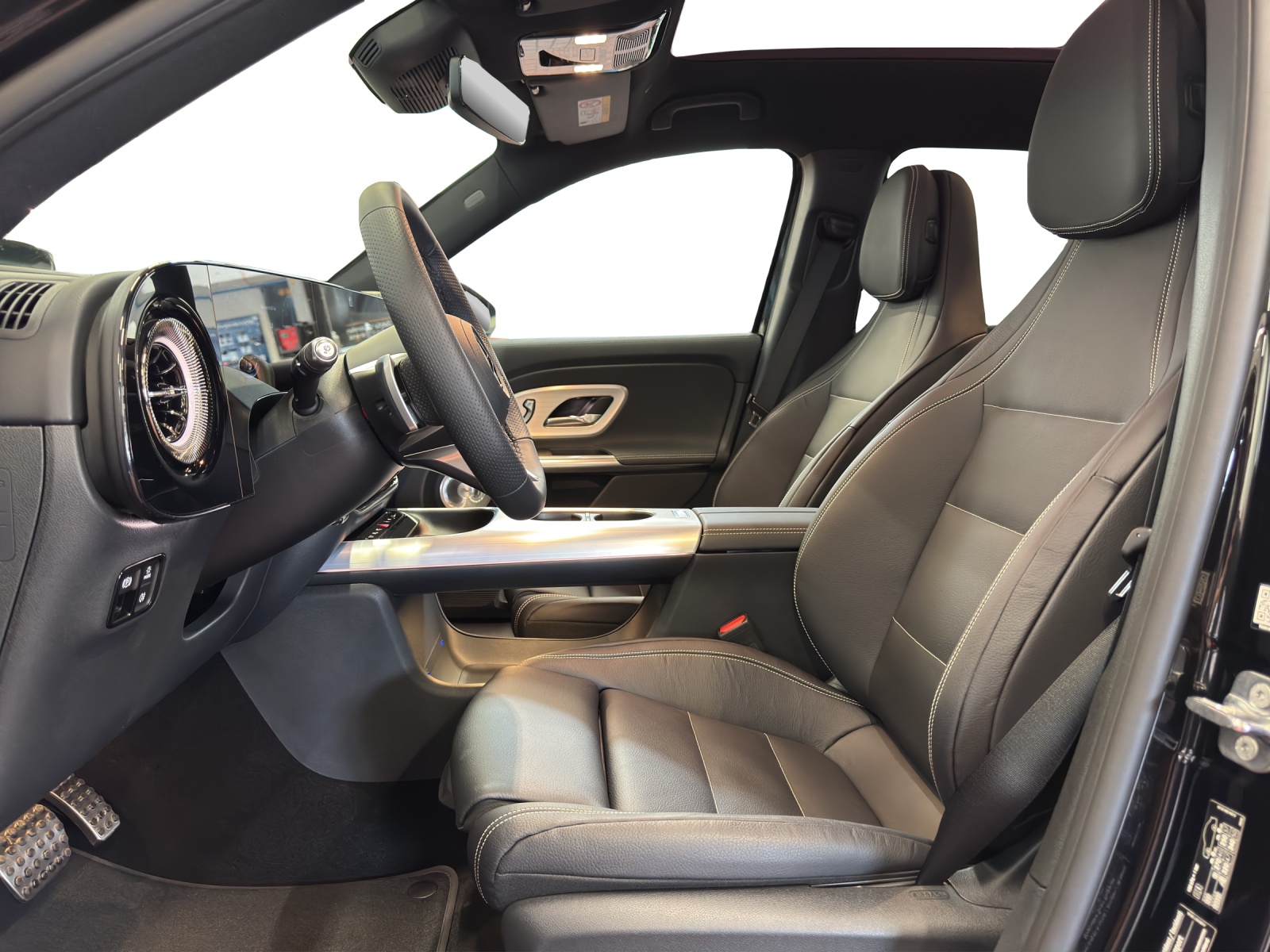 MERCEDES-BENZ GLB 350 85kWh EQ 4 Matic-image-8