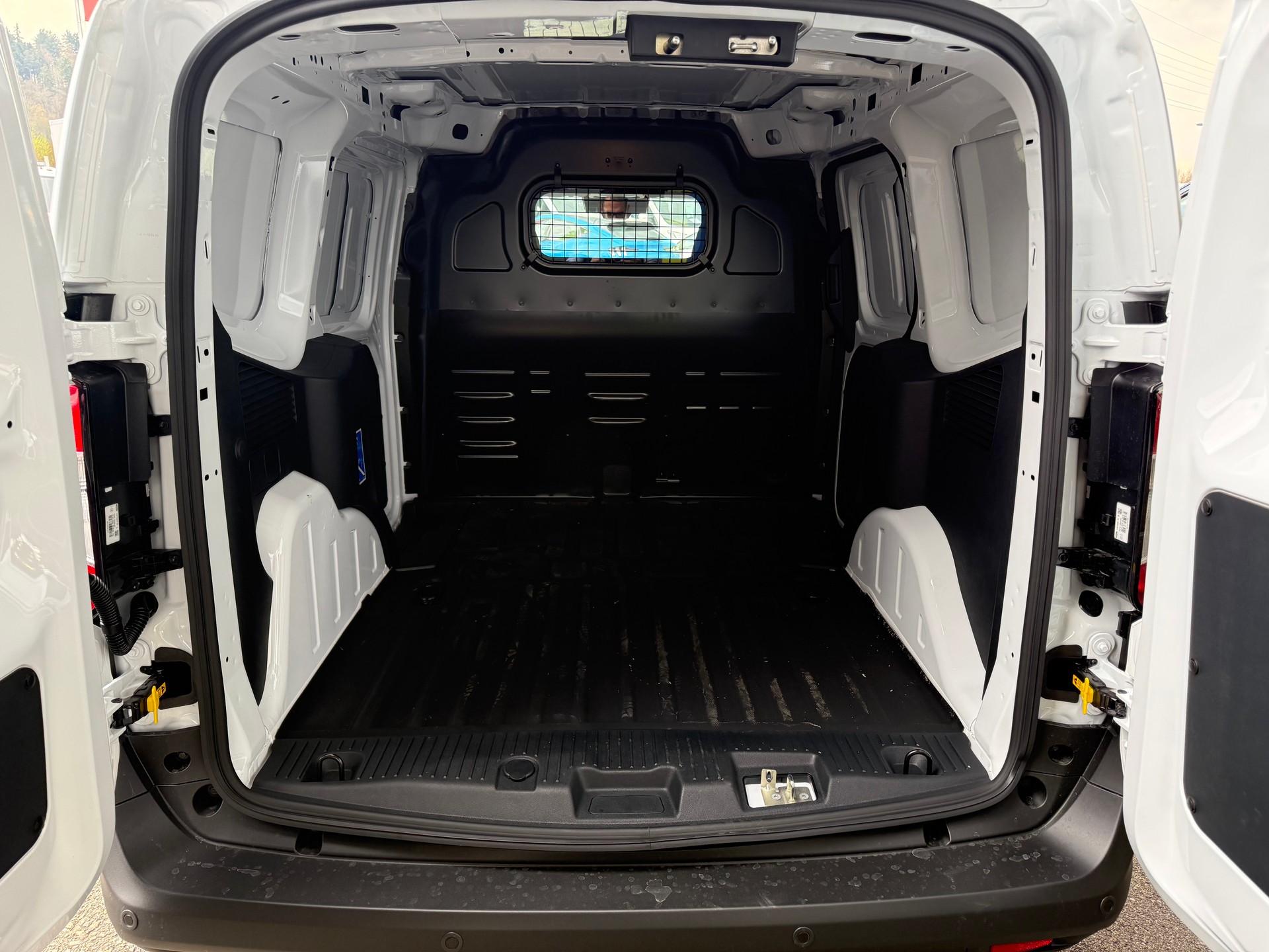 FORD Transit Courier Van 1.0 EcoBoost Trend Automat-image-8
