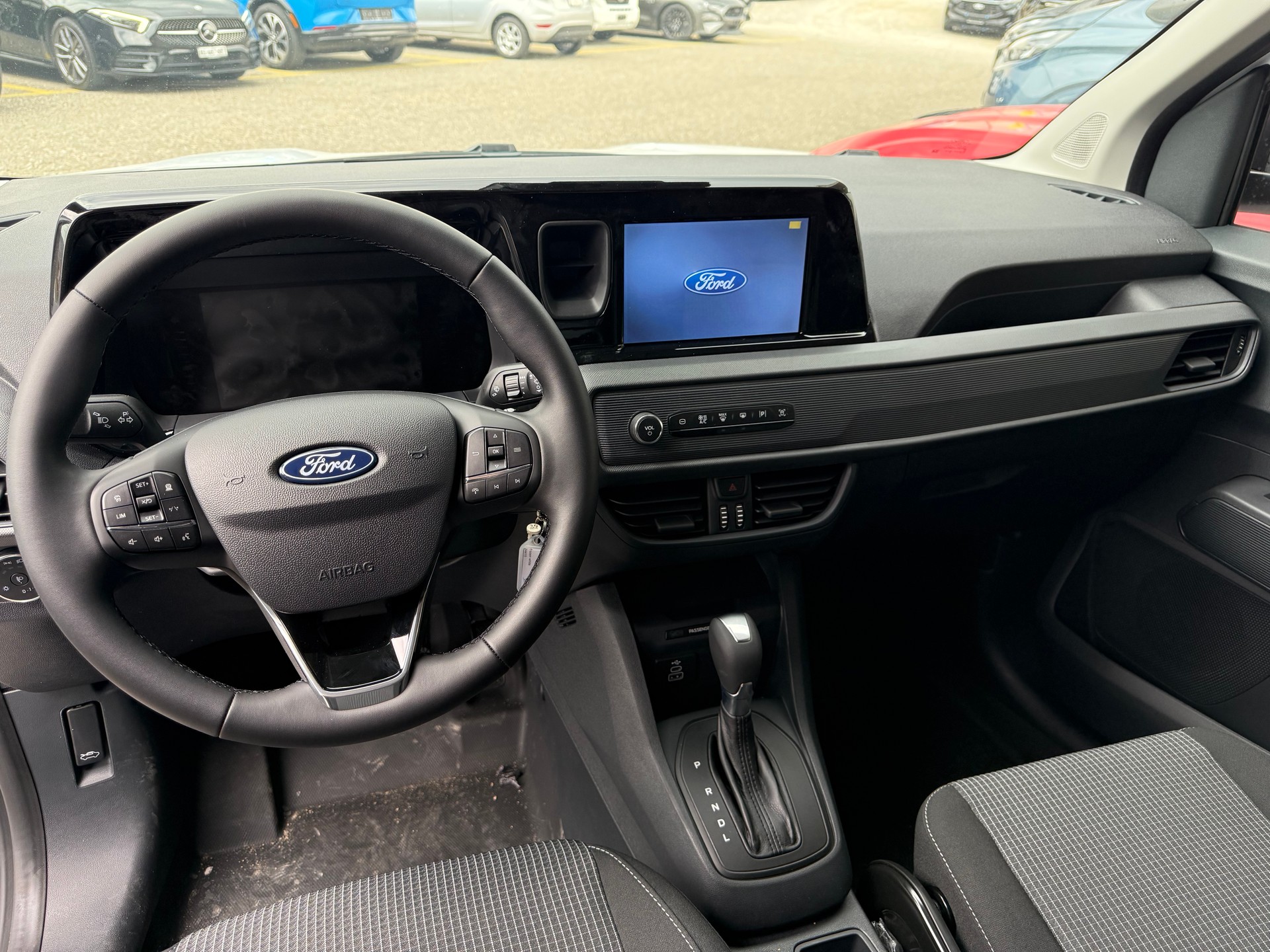 FORD Transit Courier Van 1.0 EcoBoost Trend Automat-image-6