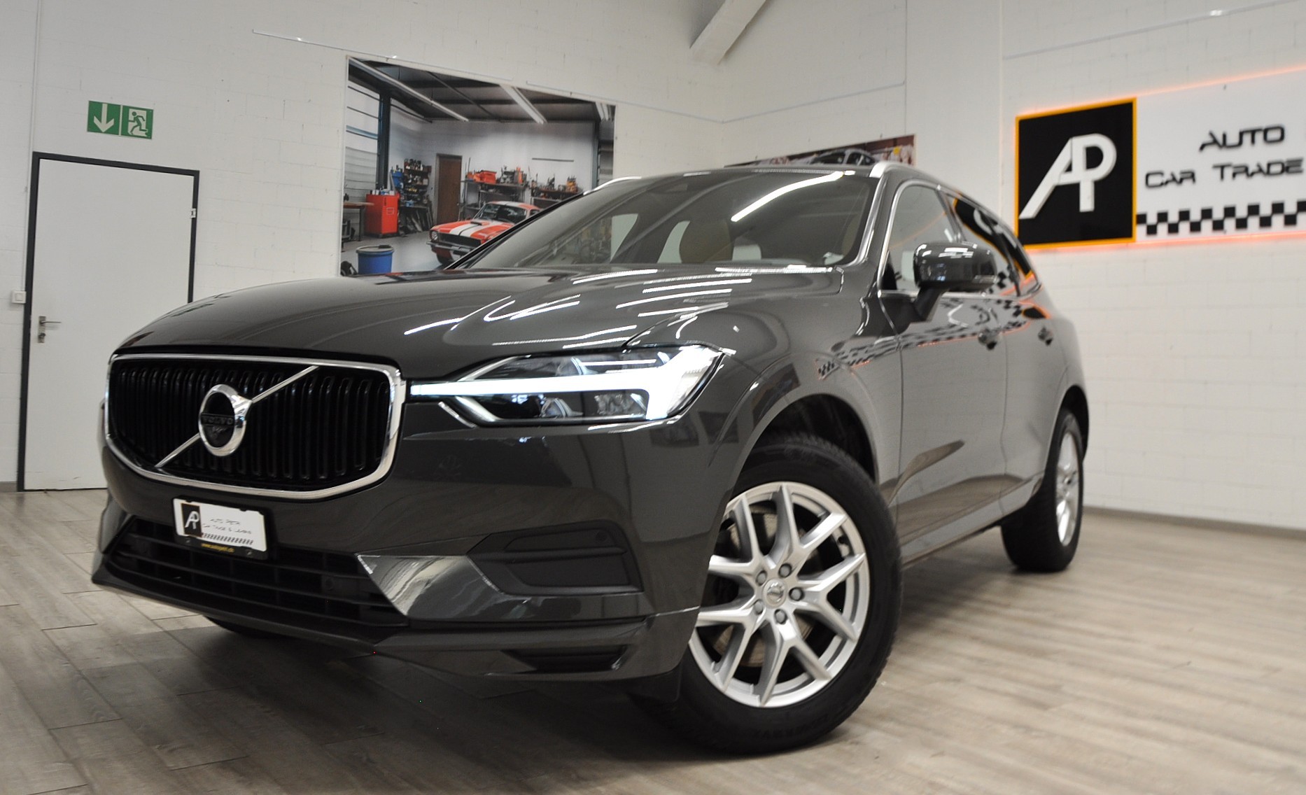 VOLVO XC60 B4 Diesel Mild Hybrid AWD Inscription Geartronic-showroom-element-1