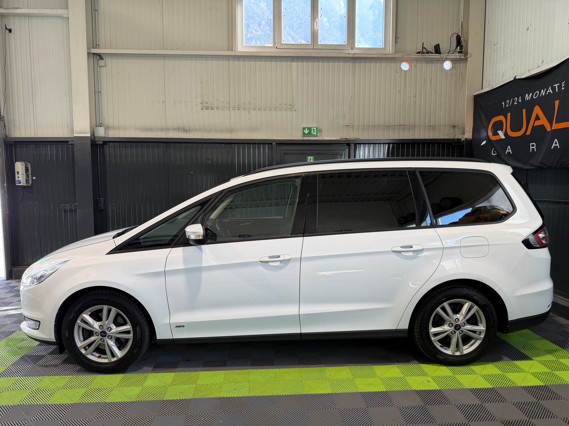 FORD Galaxy 2.0 TDCi Titanium AWD Automatic-image-6