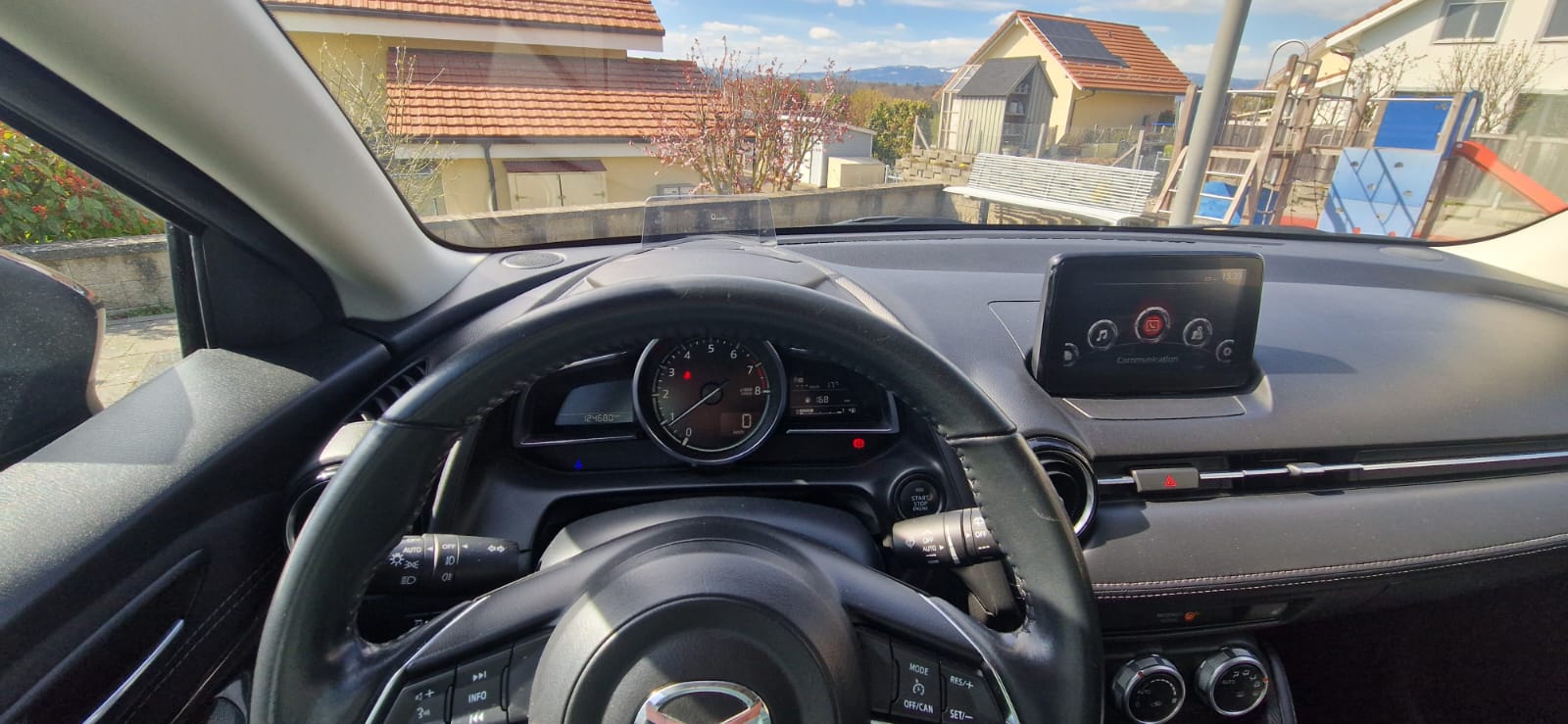 MAZDA 2 SKYACTIV-G 115 Revolution-image-12