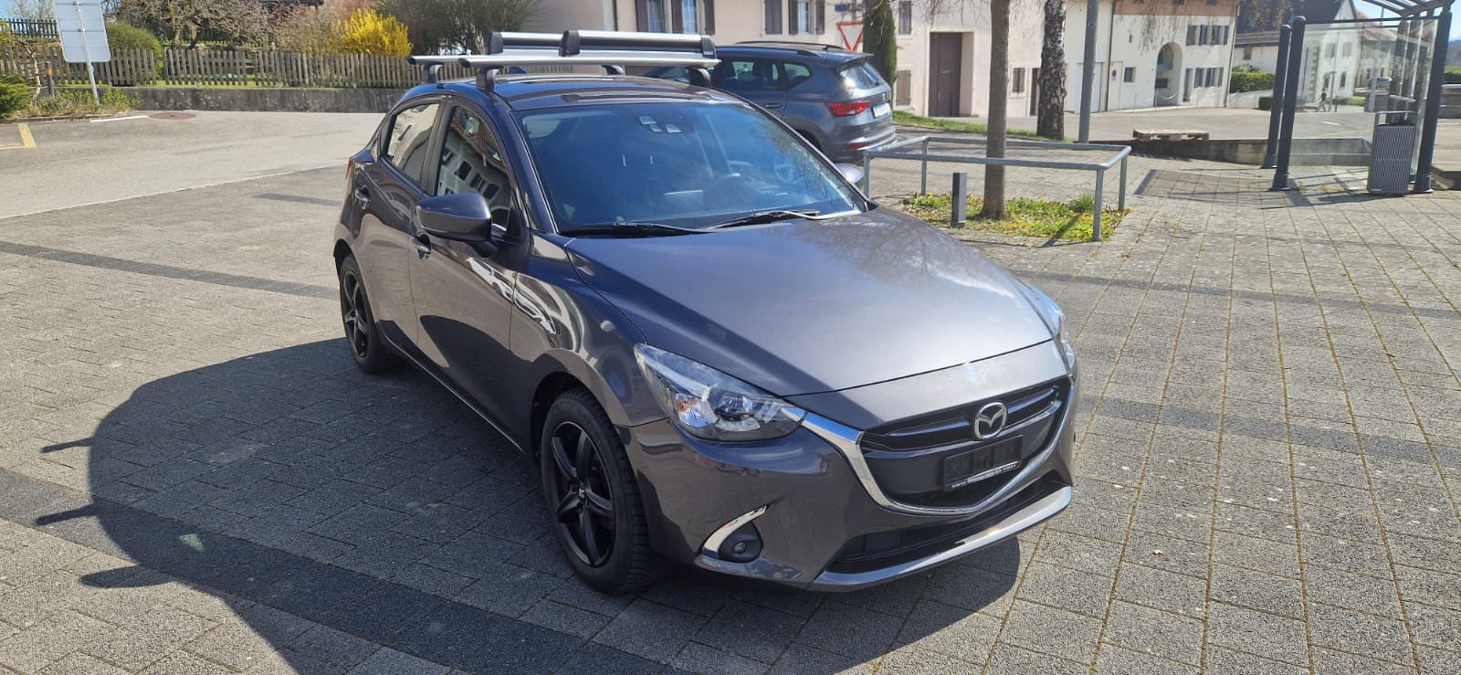 MAZDA 2 SKYACTIV-G 115 Revolution-image-5