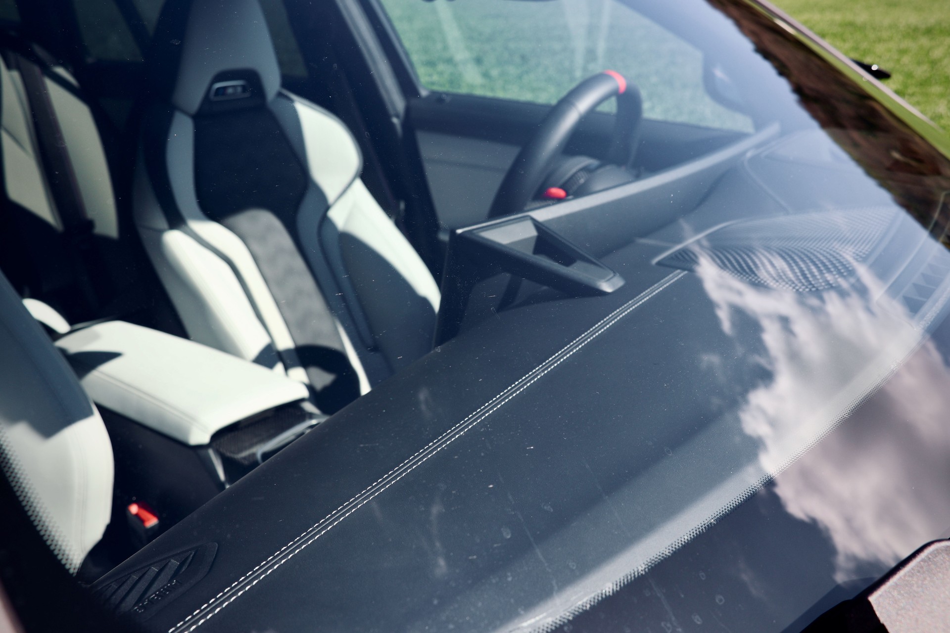 BMW M3 Touring xDrive Competition M-image-12