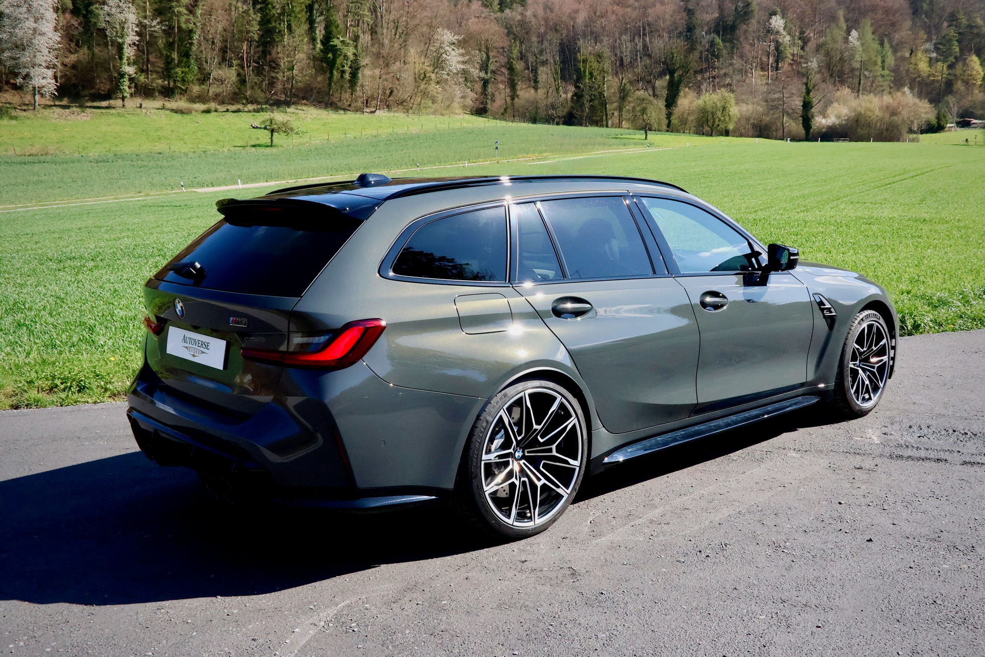 BMW M3 Touring xDrive Competition M-image-3