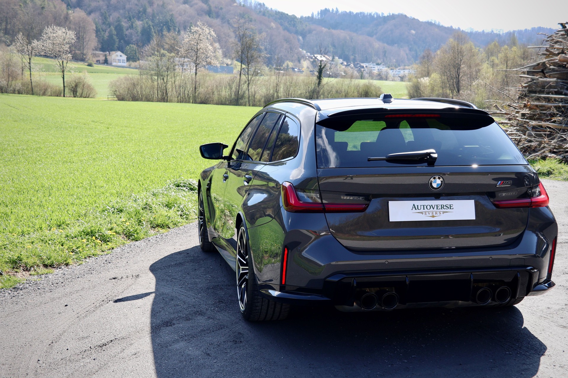 BMW M3 Touring xDrive Competition M-image-4
