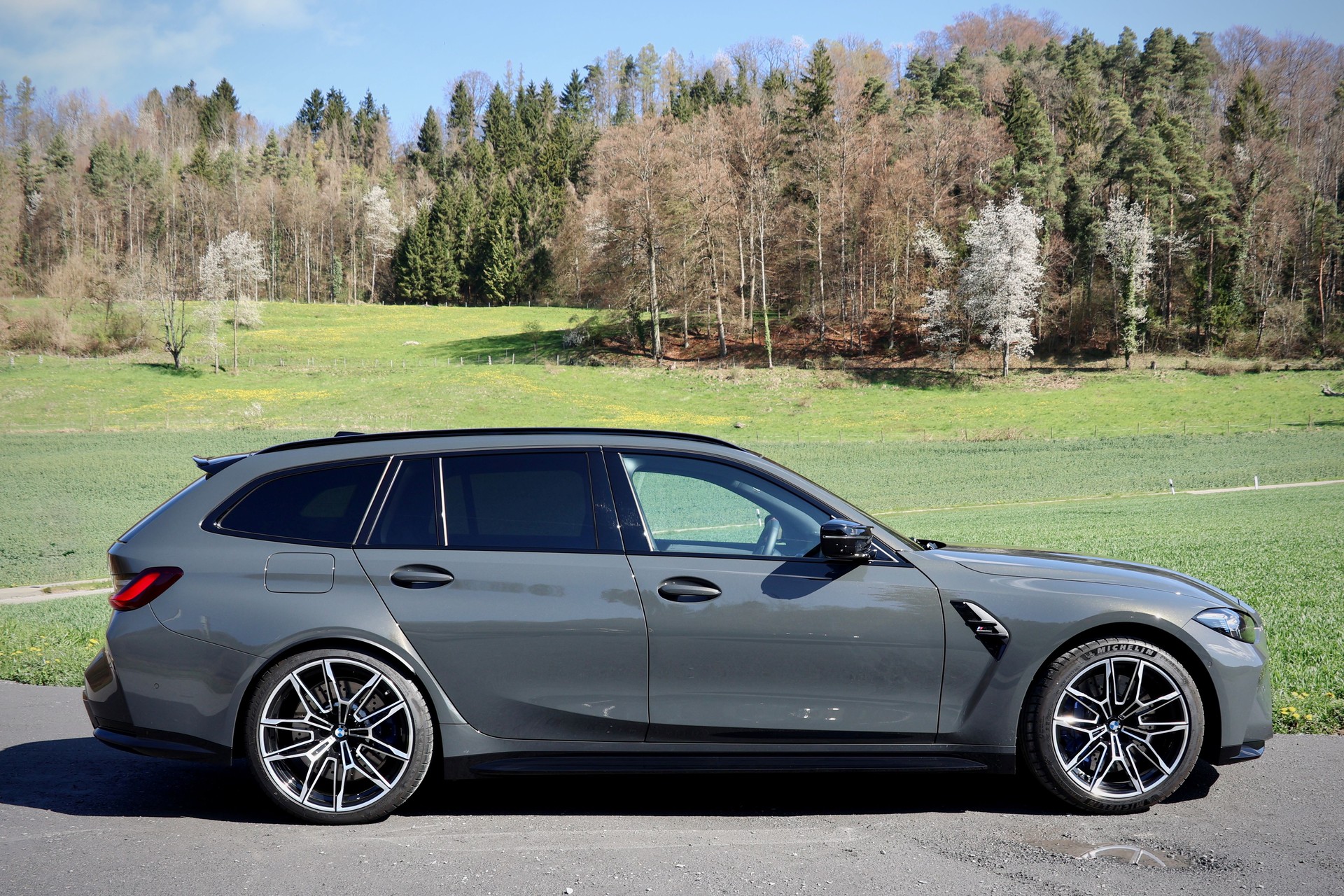 BMW M3 Touring xDrive Competition M-image-5