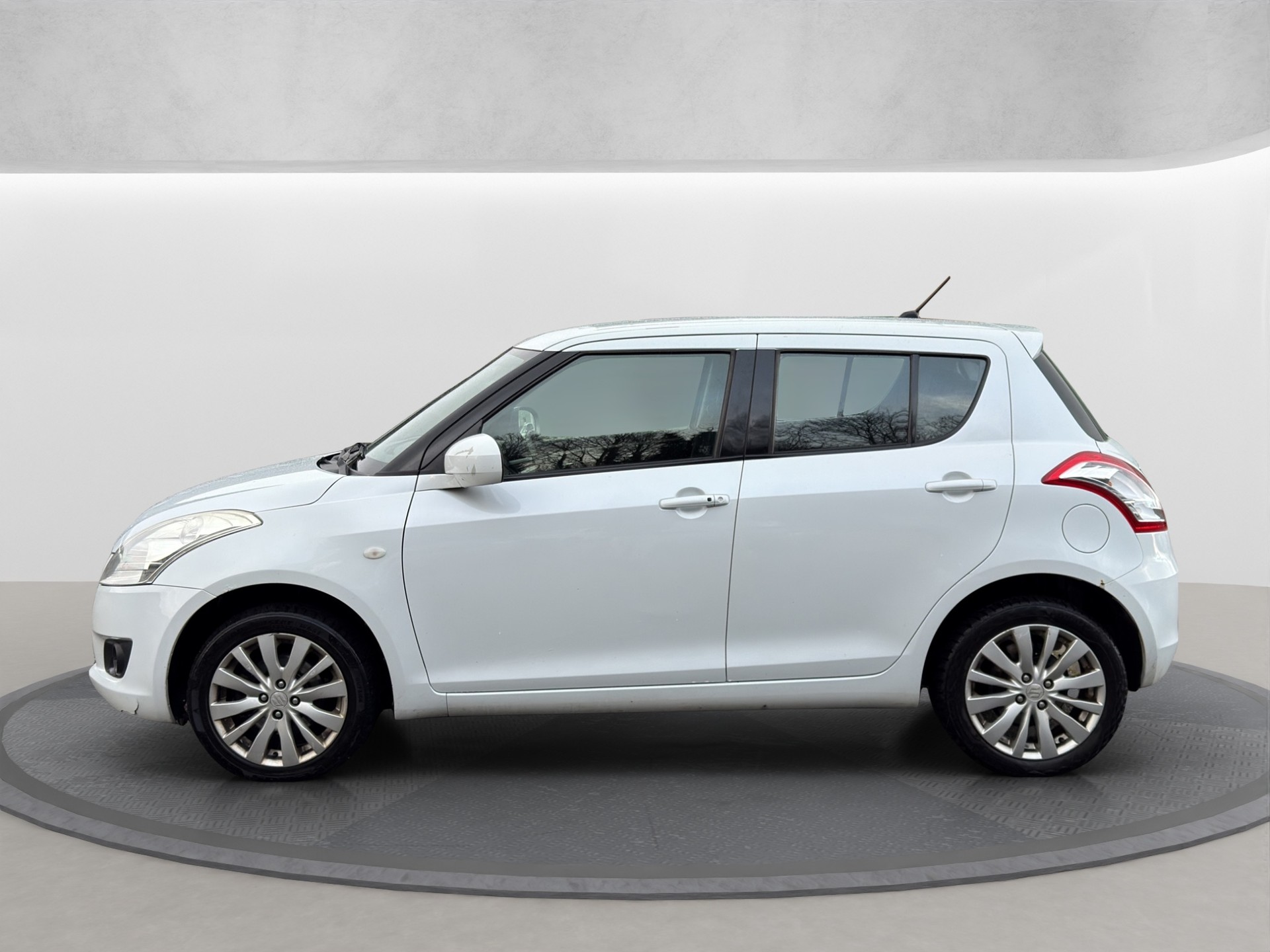 SUZUKI Swift 1.2i 16V GL 4x4