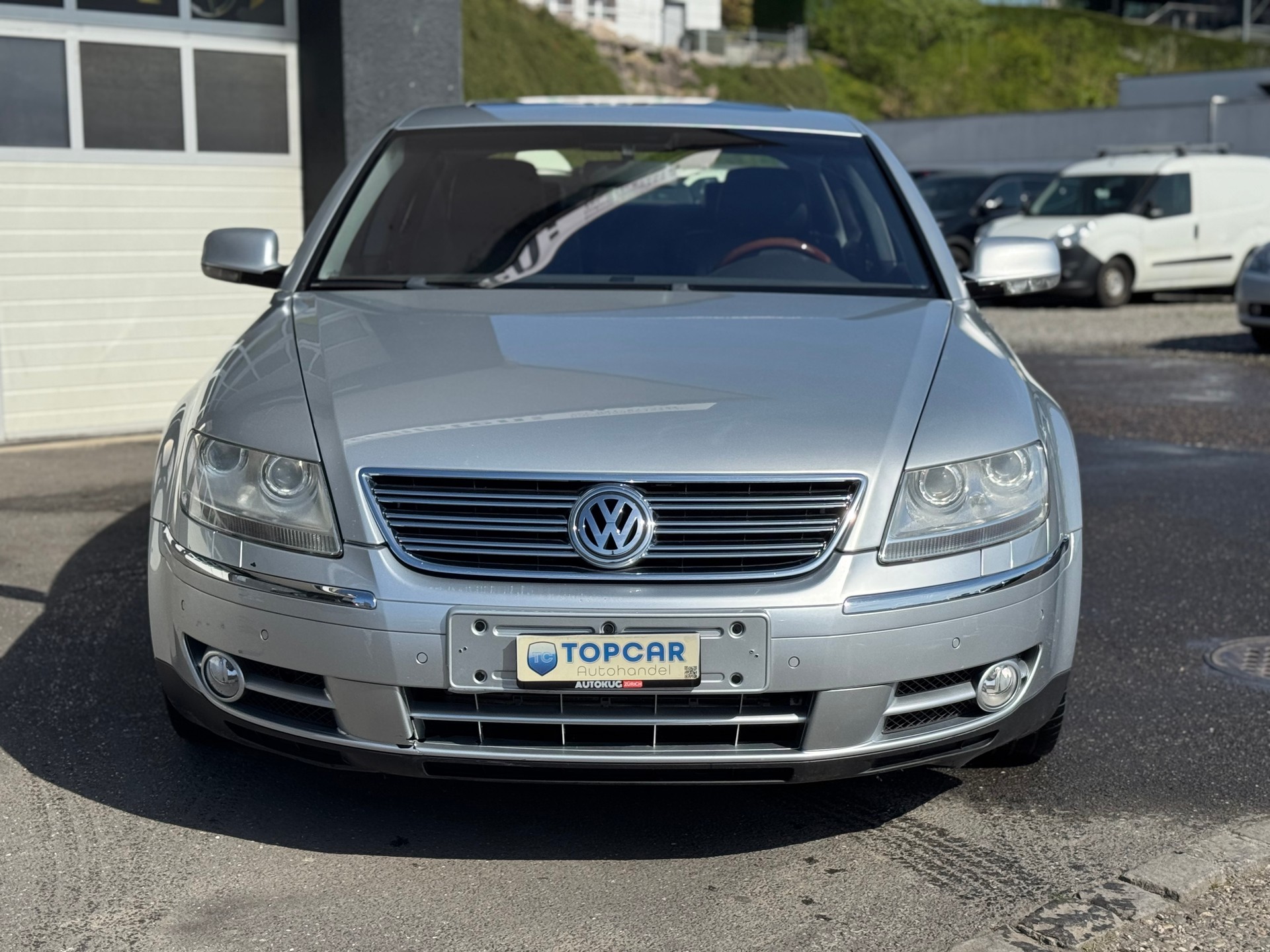 VW Phaeton 3.2 V6 4Motion-image-1