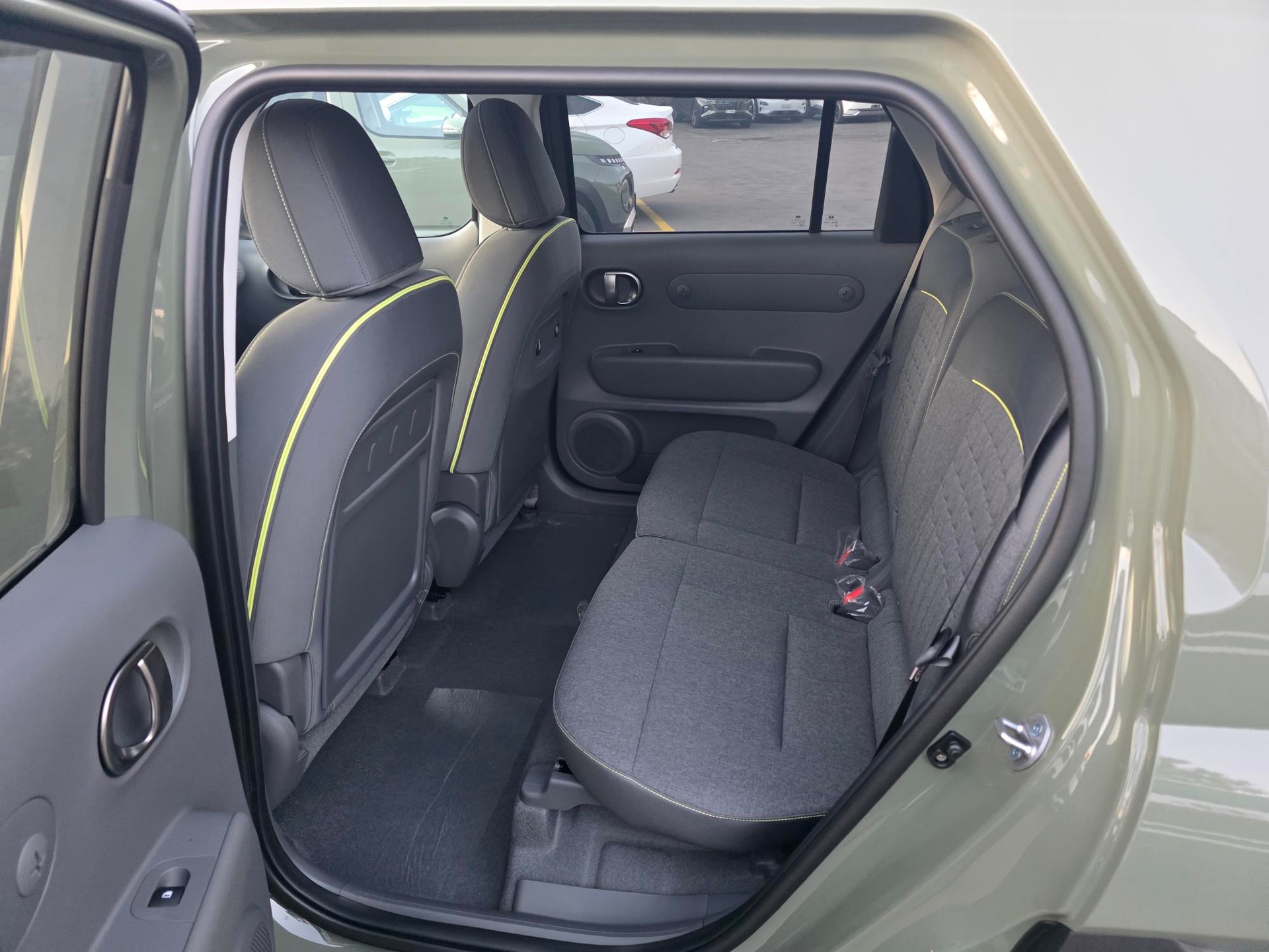 HYUNDAI Inster 49kWh Vertex Cross-image-10