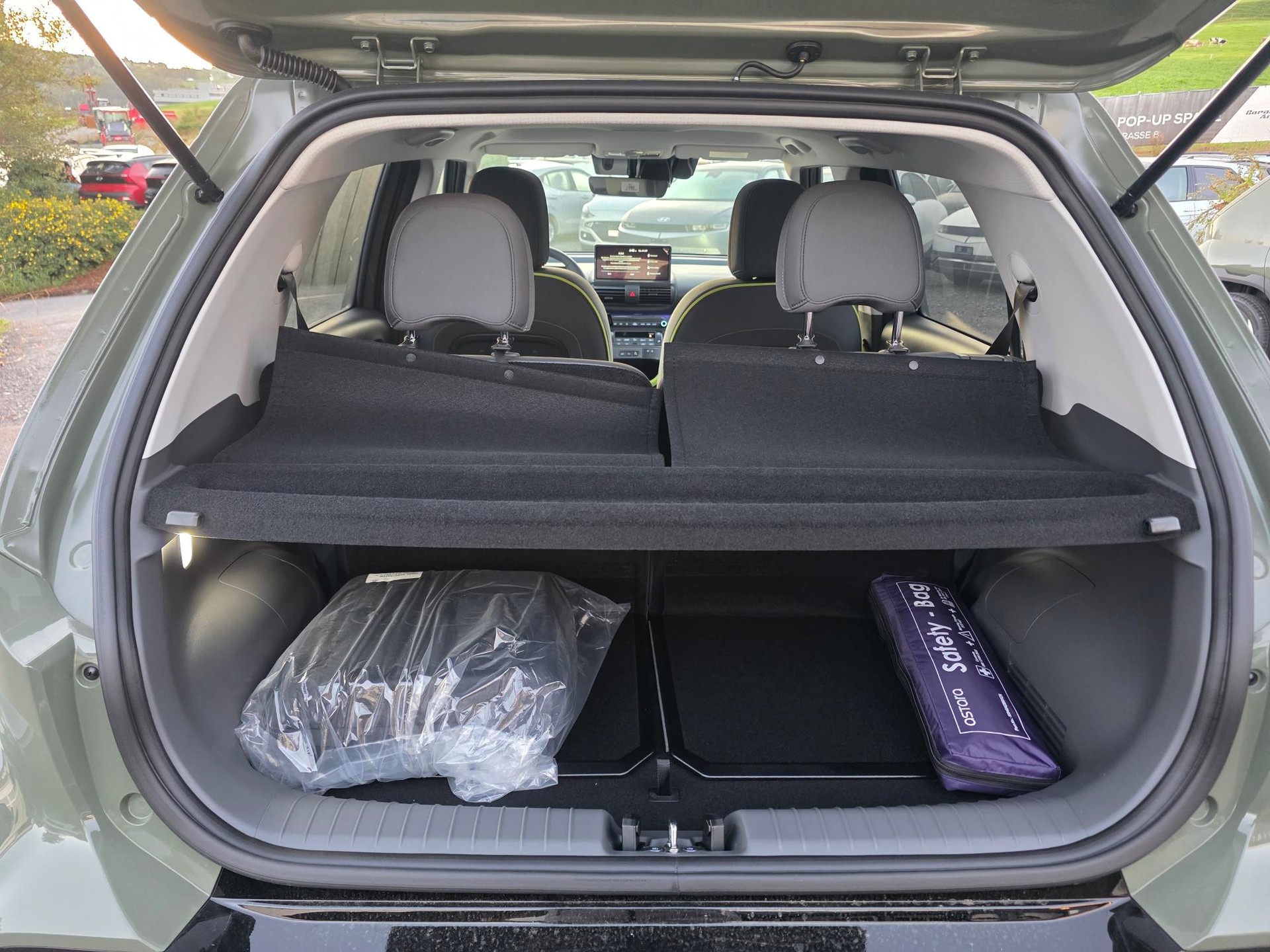 HYUNDAI Inster 49kWh Vertex Cross-image-6