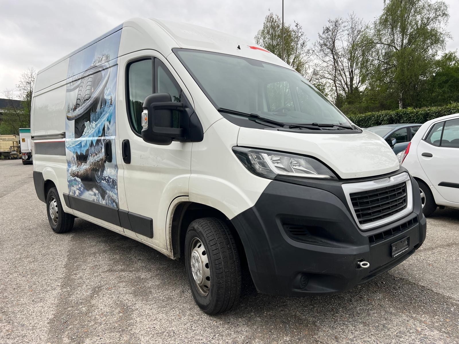 PEUGEOT Boxer 2.2 HDI 333 Pro L2H2-image-1