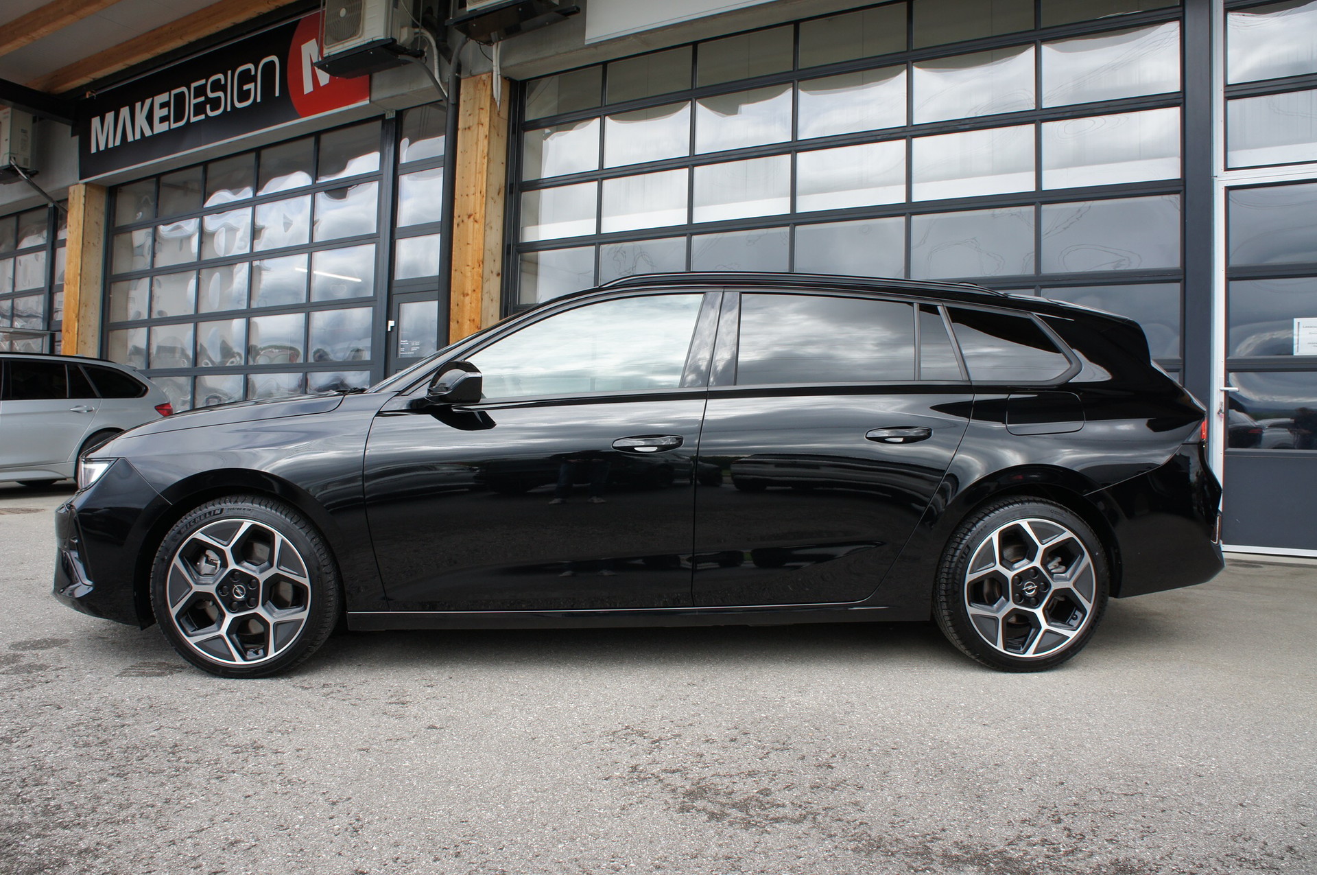 OPEL Astra Sports Tourer 1.6 PHEV Turbo GS A-showroom-element-1