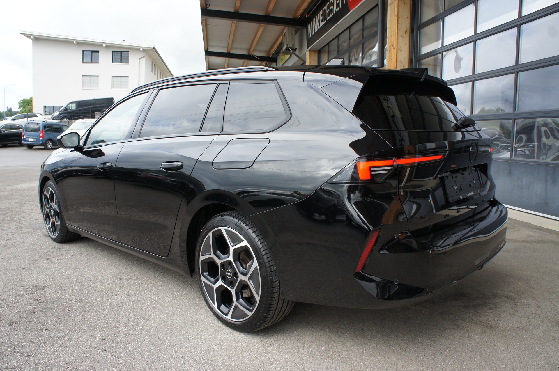 OPEL Astra Sports Tourer 1.6 PHEV Turbo GS A-showroom-element-2