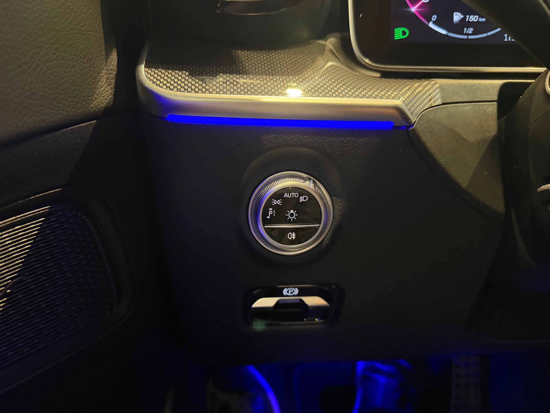 MERCEDES-BENZ C 200 All-Terrain Avantgarde 4matic Kombi-image-19