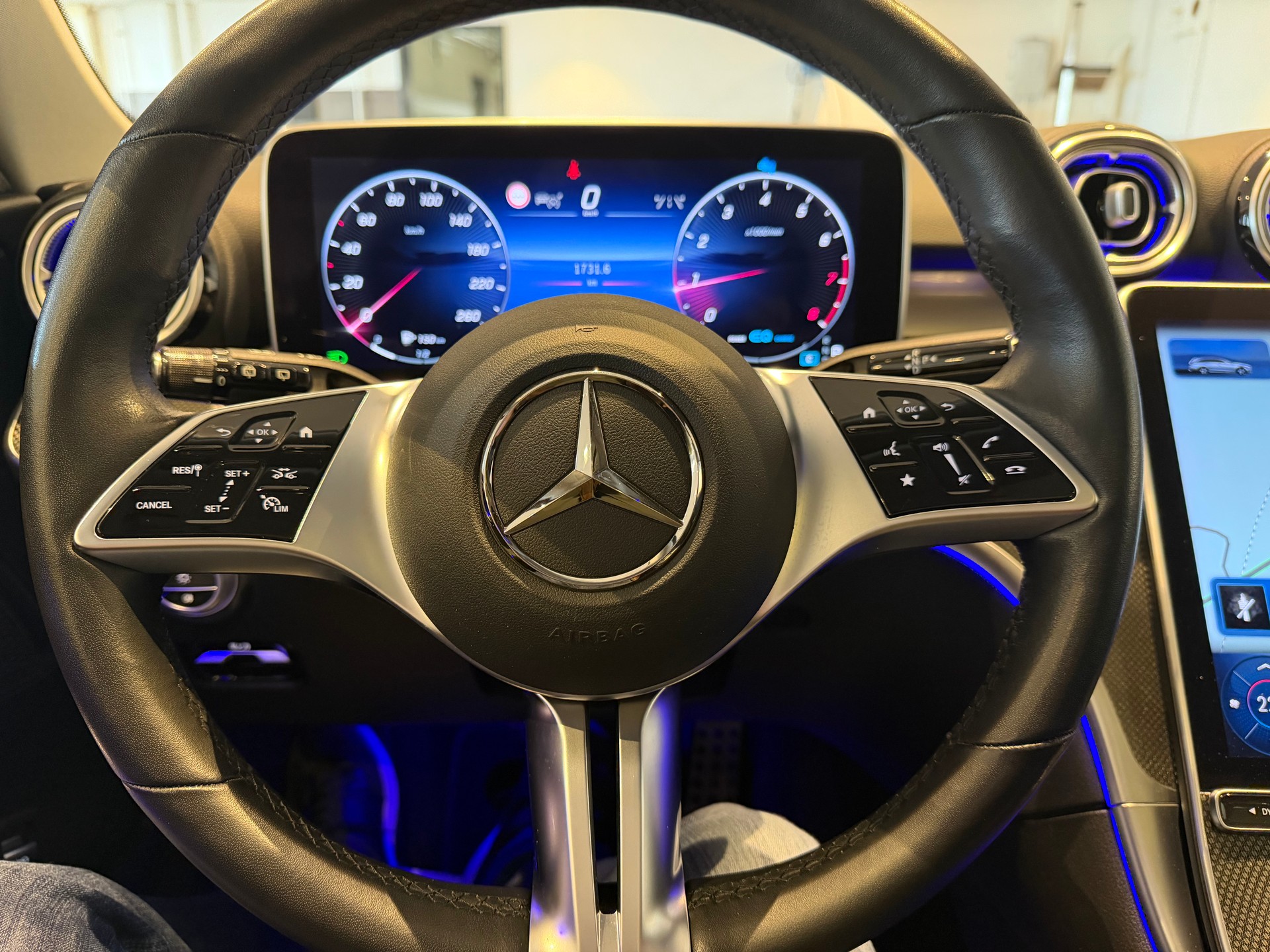 MERCEDES-BENZ C 200 All-Terrain Avantgarde 4matic Kombi-image-22