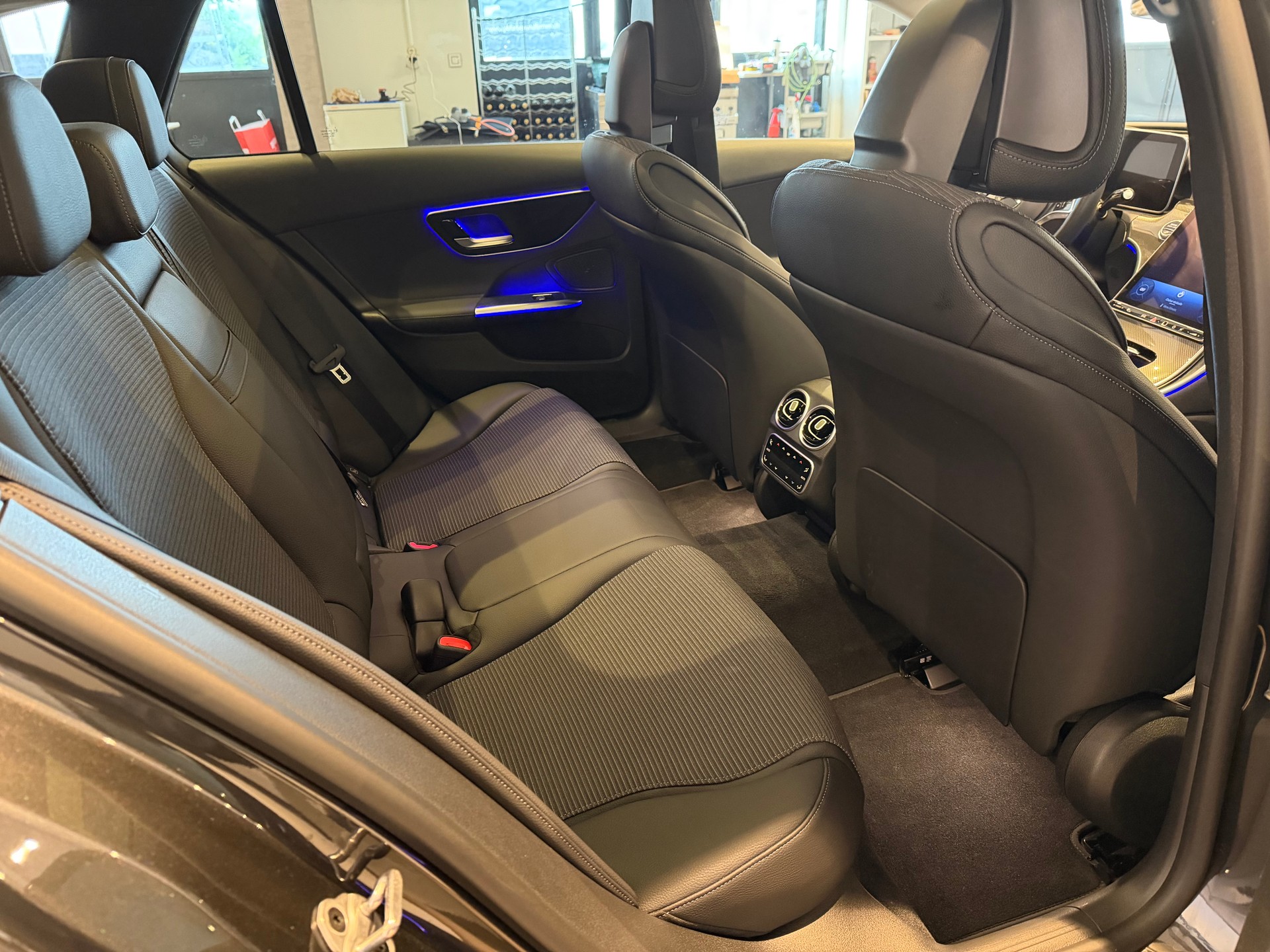 MERCEDES-BENZ C 200 All-Terrain Avantgarde 4matic Kombi-image-12