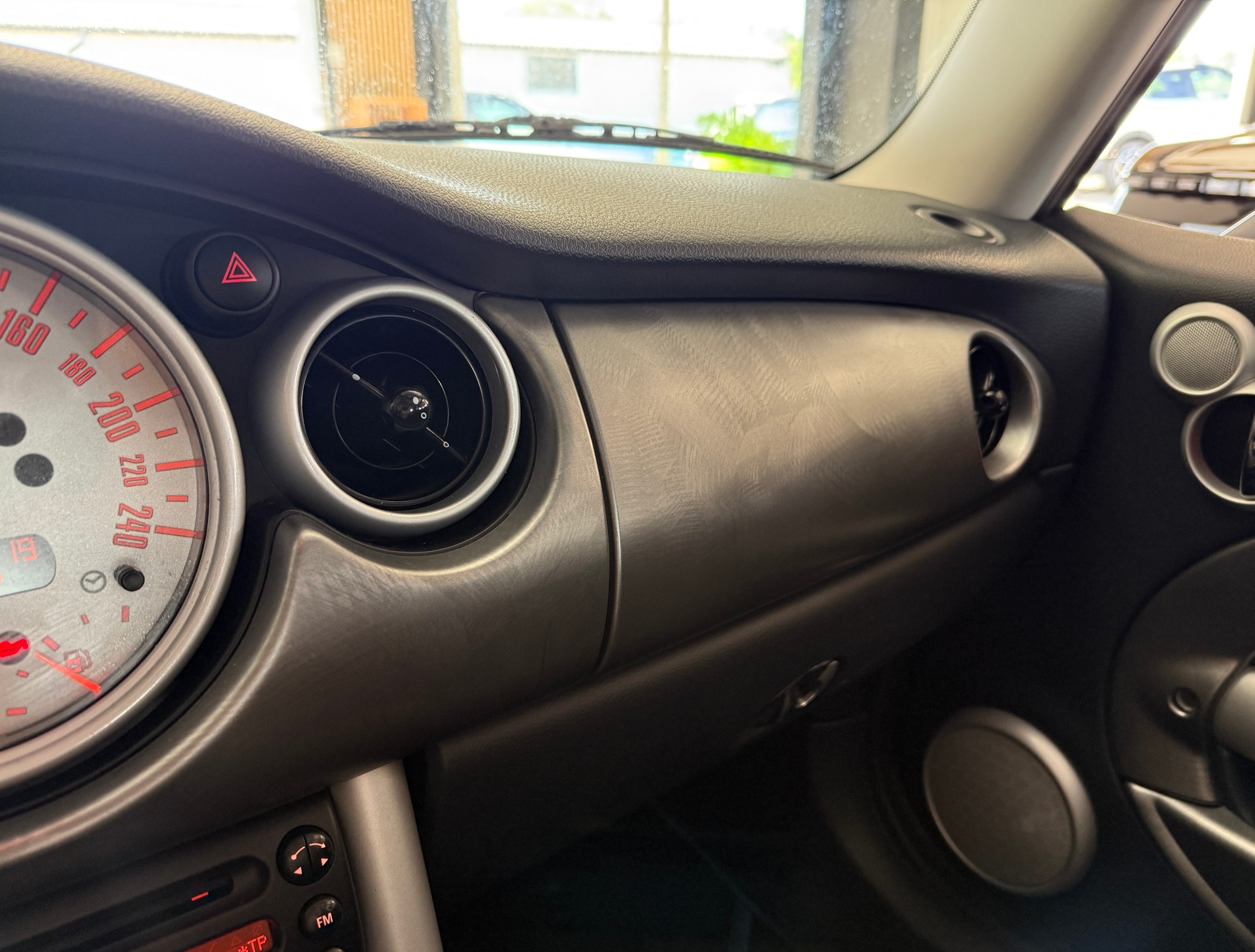 MINI Cooper-image-8