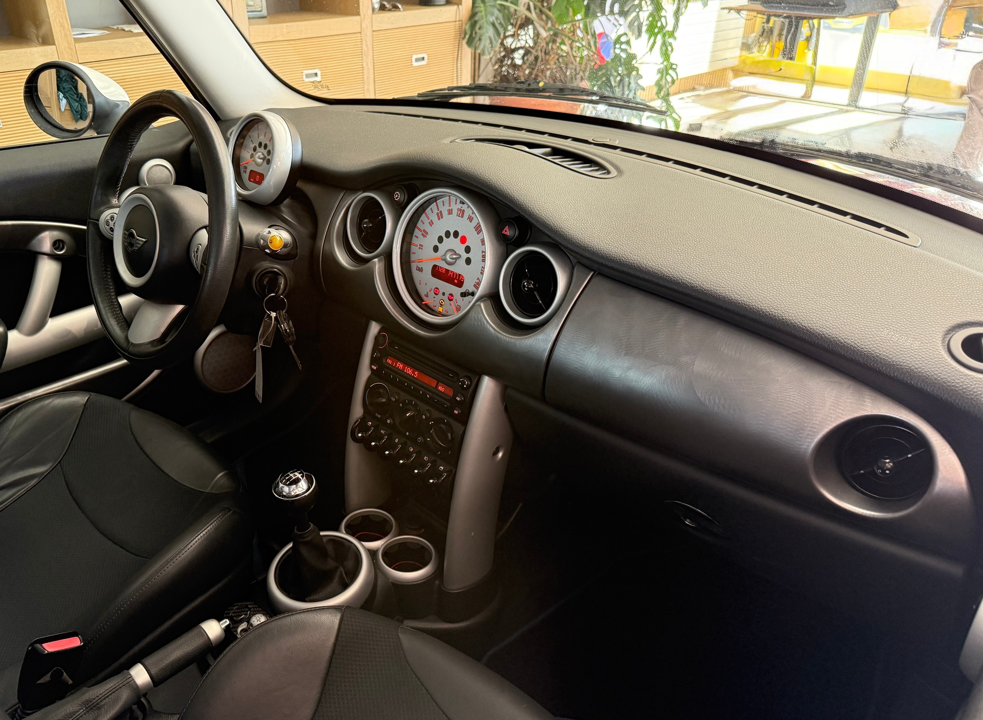 MINI Cooper-image-9