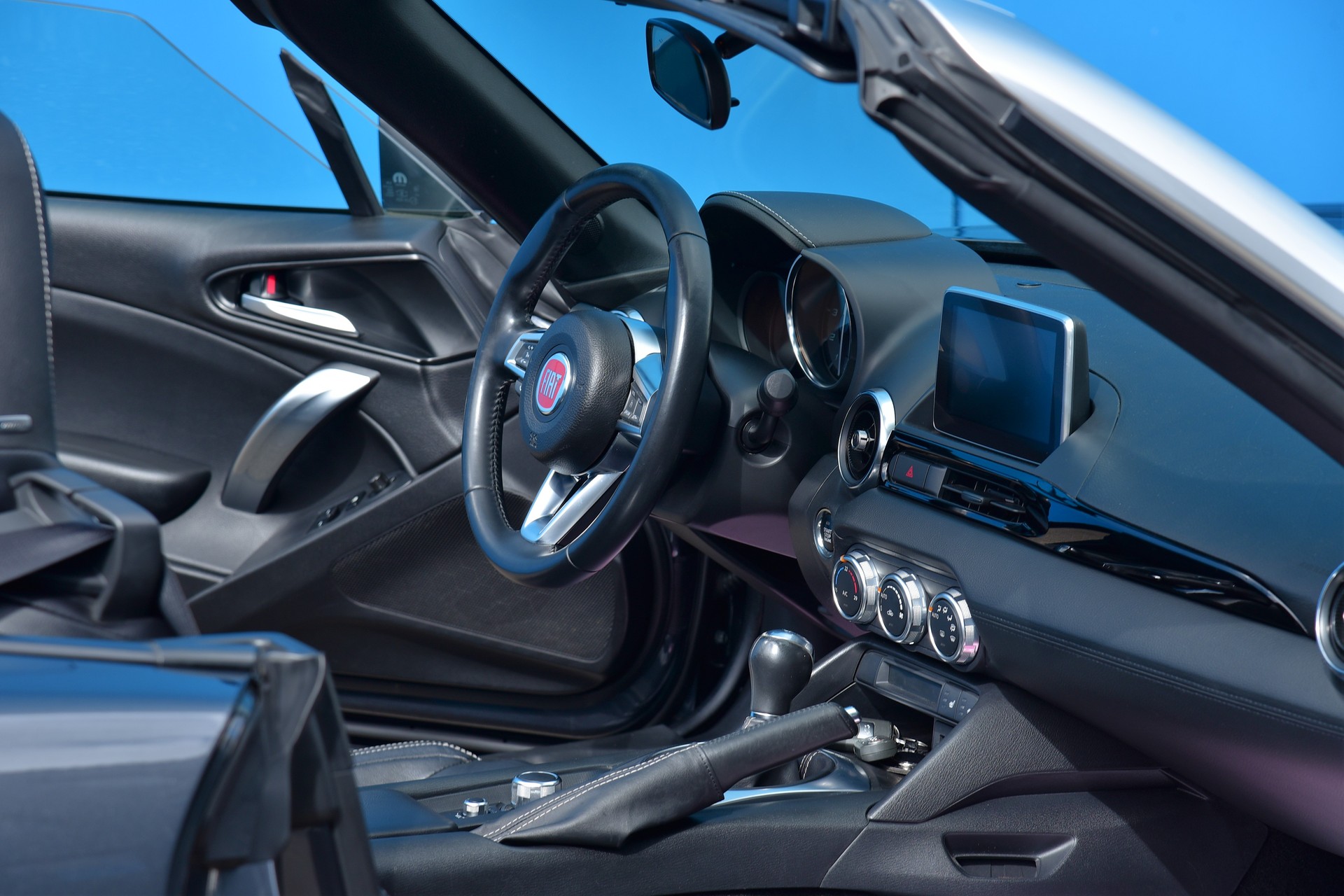 FIAT 124 Spider 1.4 TB Lusso-image-3