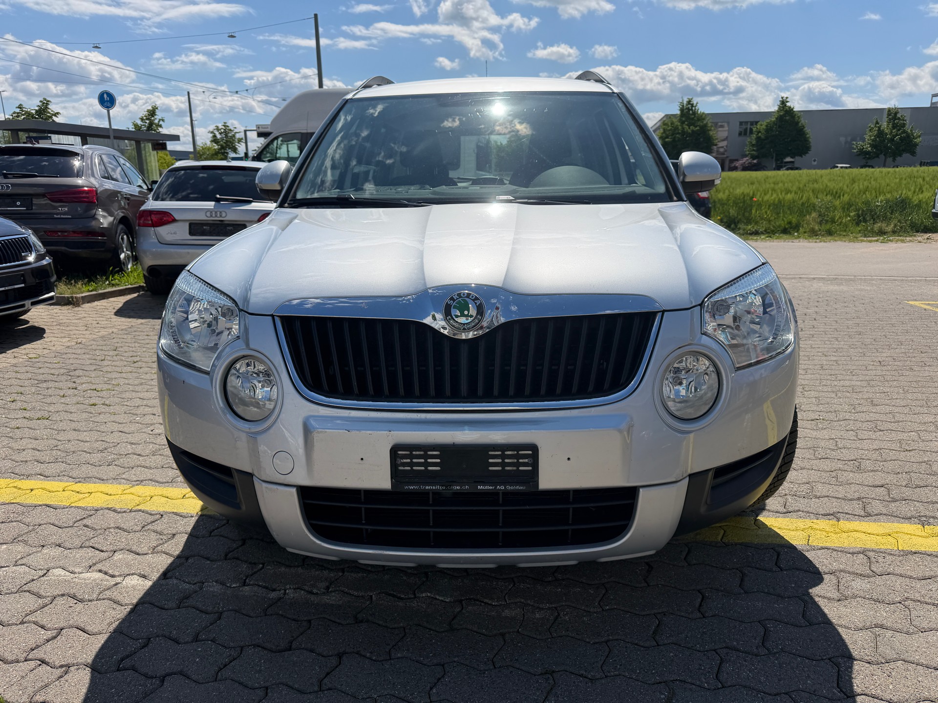 SKODA Yeti 1.8 TSI Entry 4x4-showroom-element-2