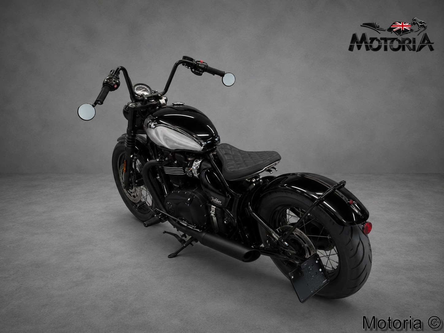 TRIUMPH Bonneville 1200 Bobber-image-2