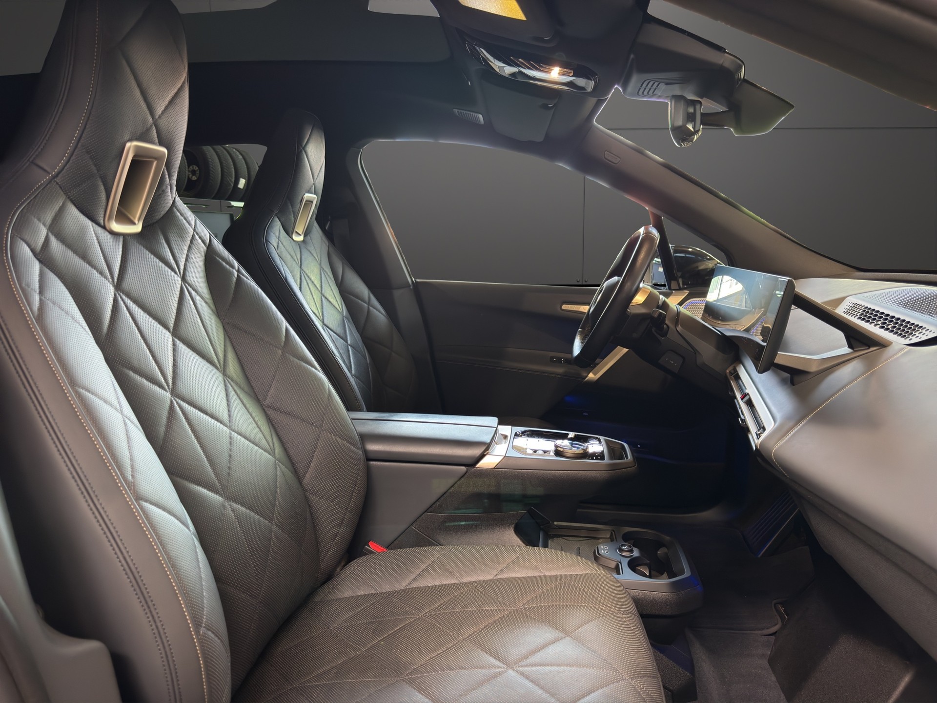 BMW iX M60-image-18