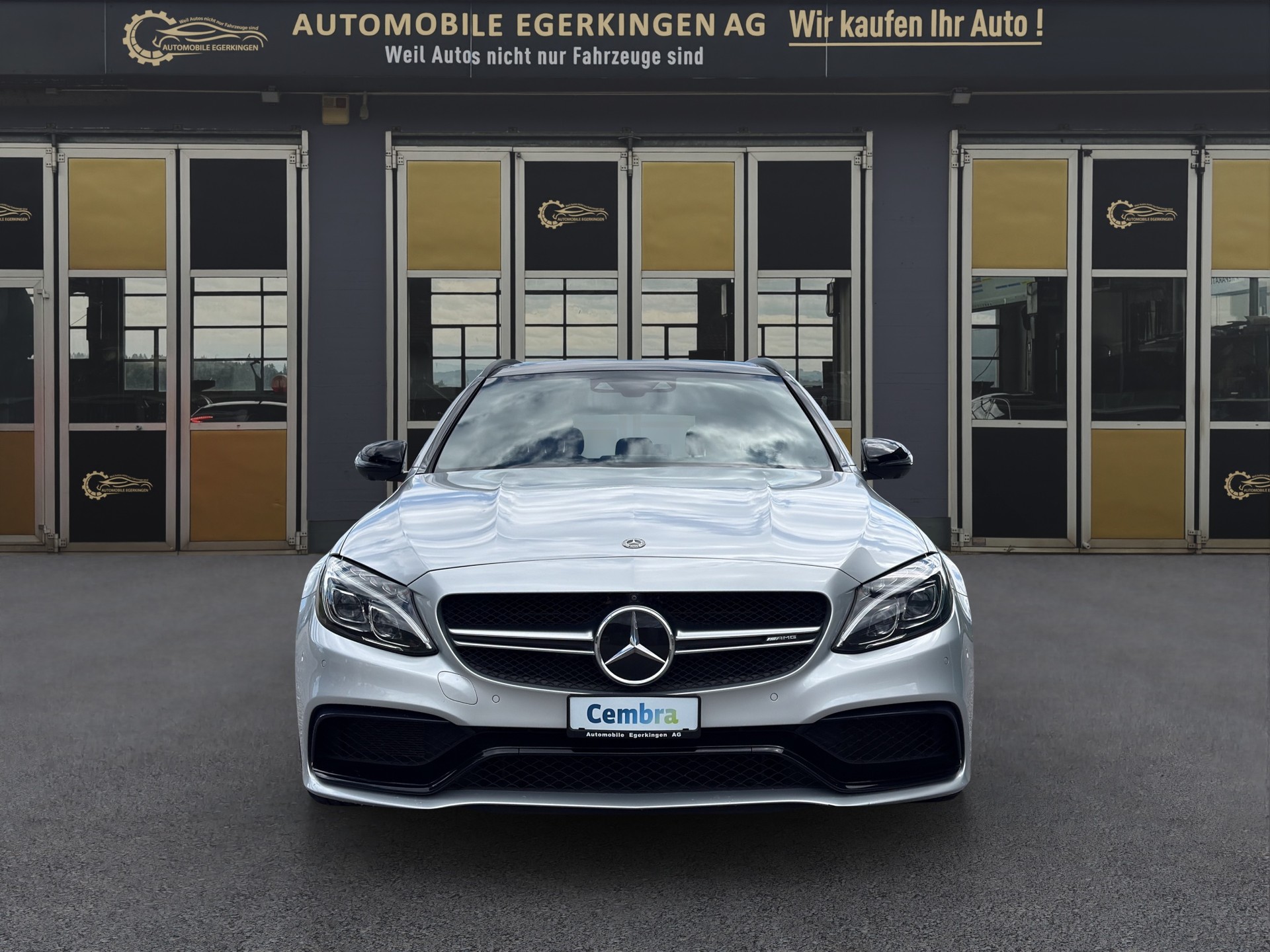 MERCEDES-BENZ C 63 S AMG Kombi-showroom-element-1