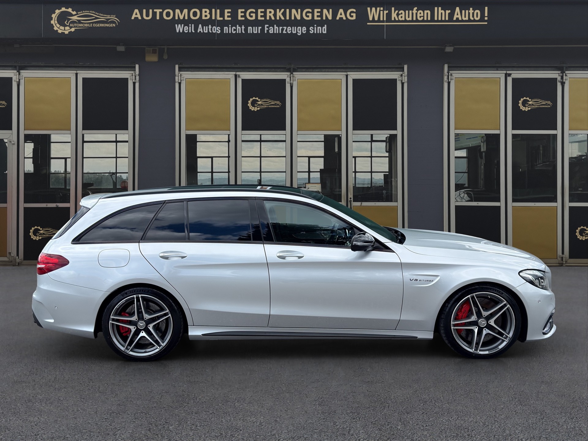 MERCEDES-BENZ C 63 S AMG Kombi-showroom-element-3