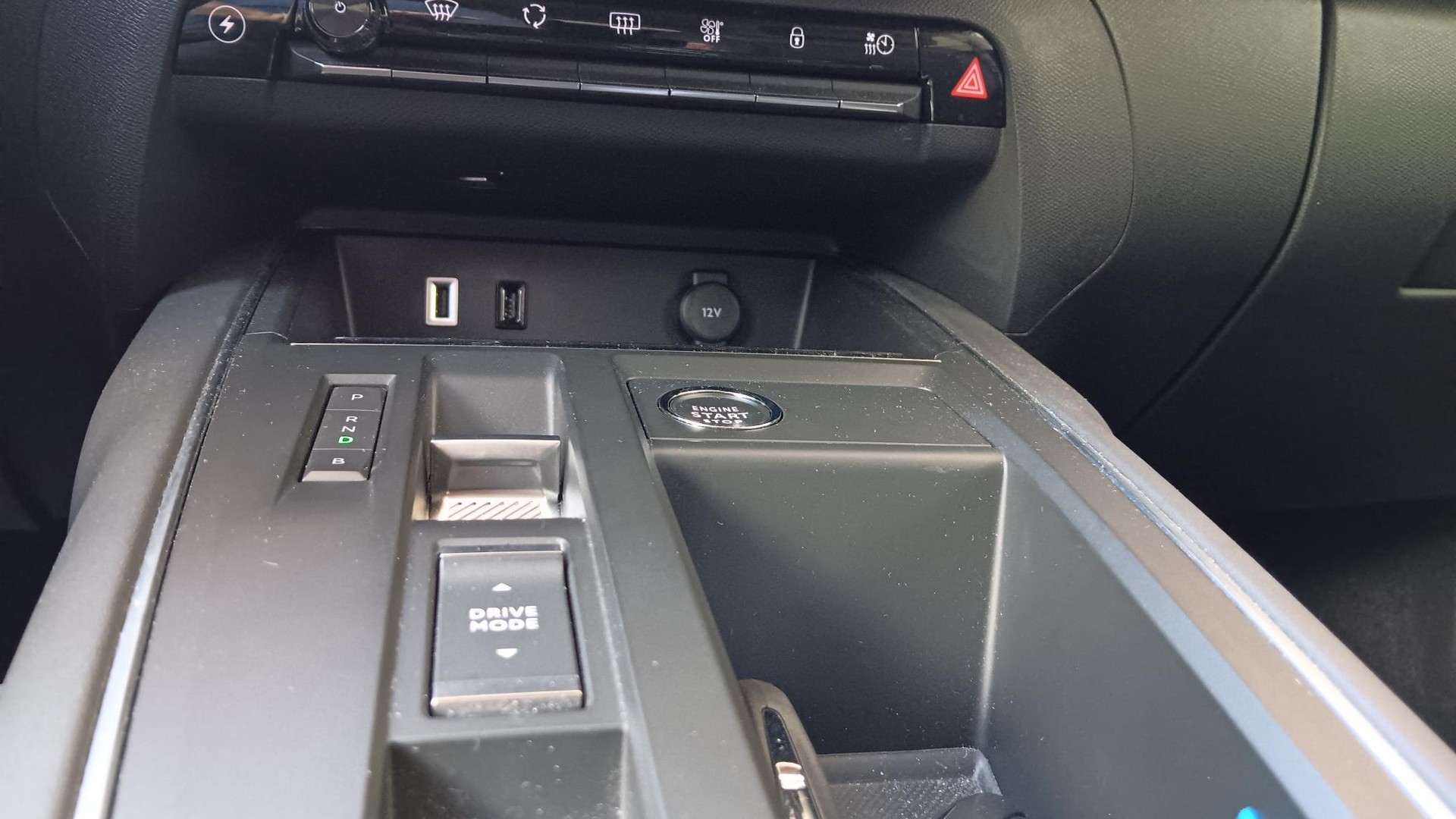 CITROEN C5 Aircross 1.6 PHEV Shine-image-12