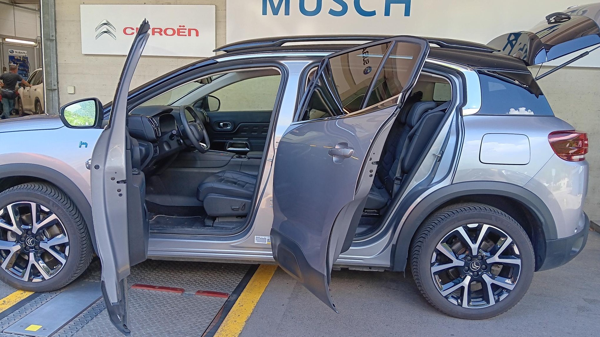 CITROEN C5 Aircross 1.6 PHEV Shine-image-6