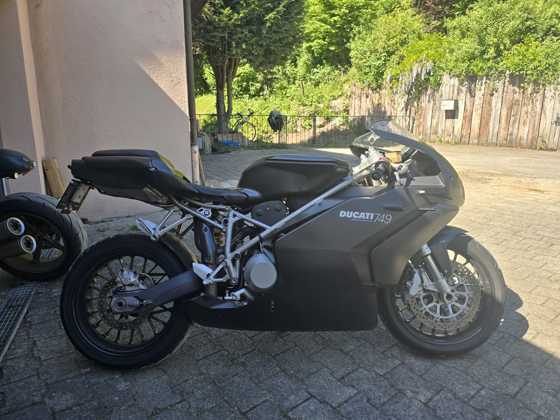 DUCATI 749 Biposto-image-5