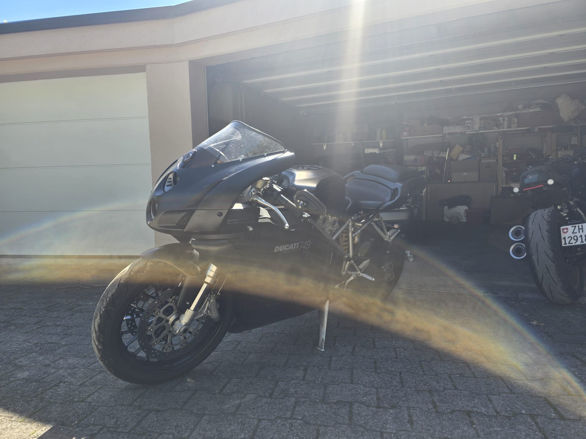 DUCATI 749 Biposto-image-1