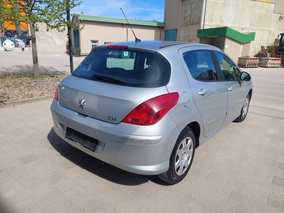 PEUGEOT 308 SW 1.6 16V VTI Trendy Automatic-image-5